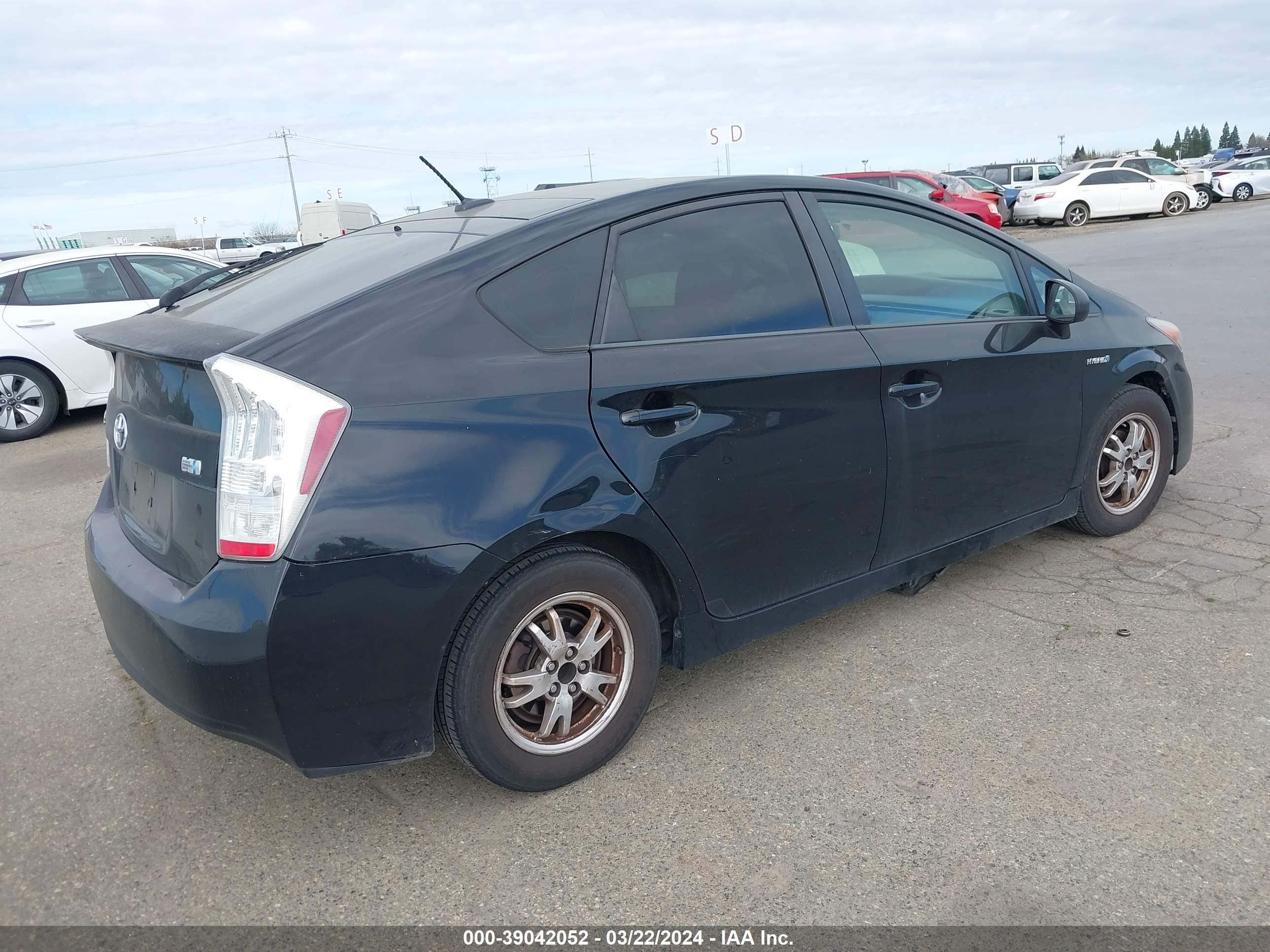 Photo 3 VIN: JTDKN3DU8A0012553 - TOYOTA PRIUS 