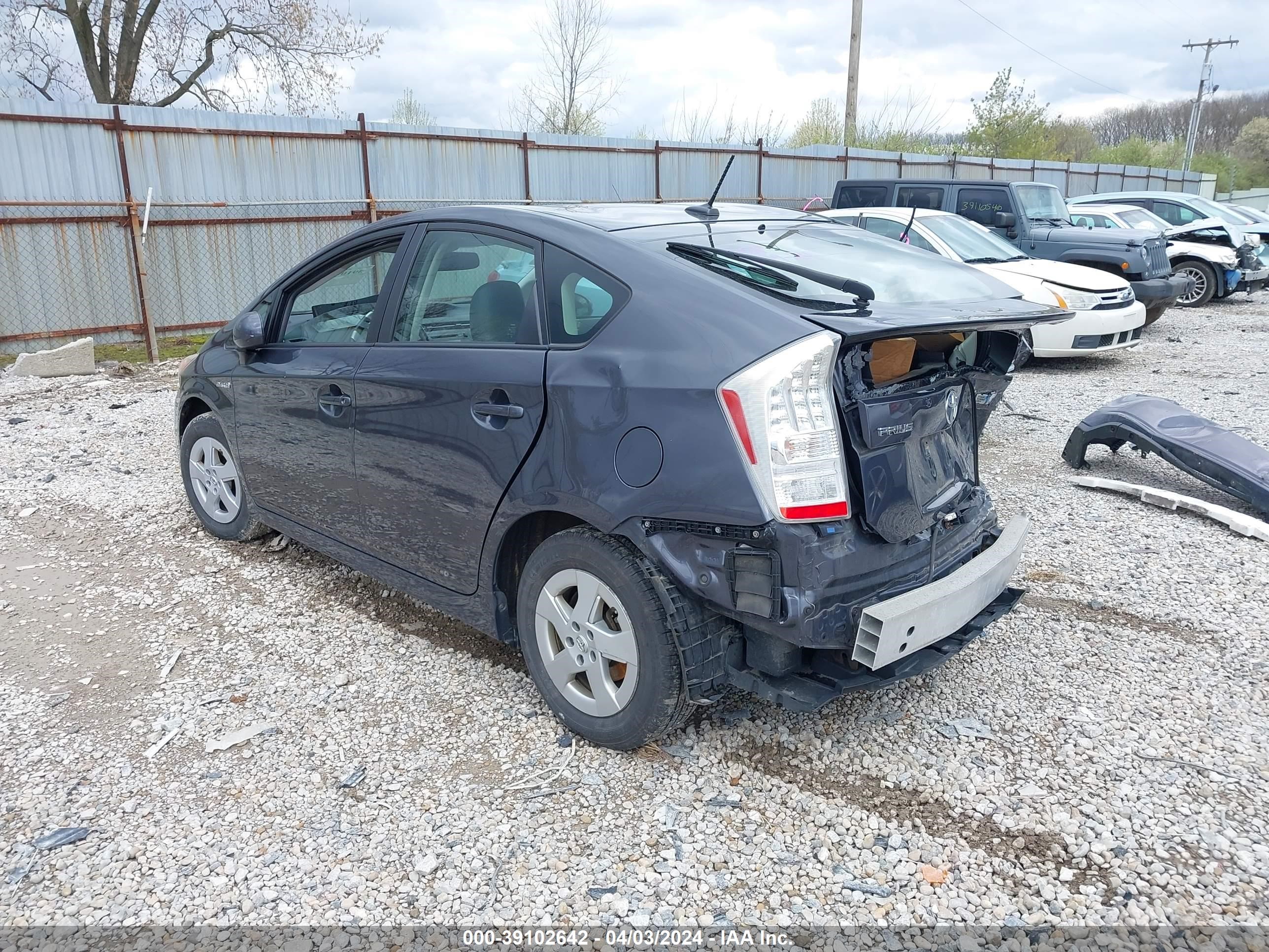 Photo 2 VIN: JTDKN3DU8A1081690 - TOYOTA PRIUS 