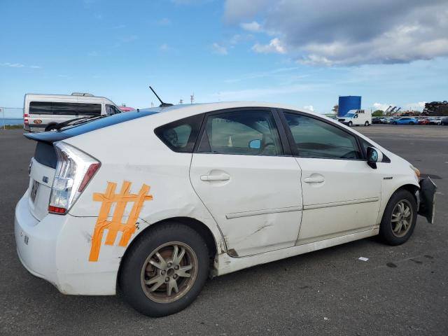 Photo 2 VIN: JTDKN3DU8B1330135 - TOYOTA PRIUS 