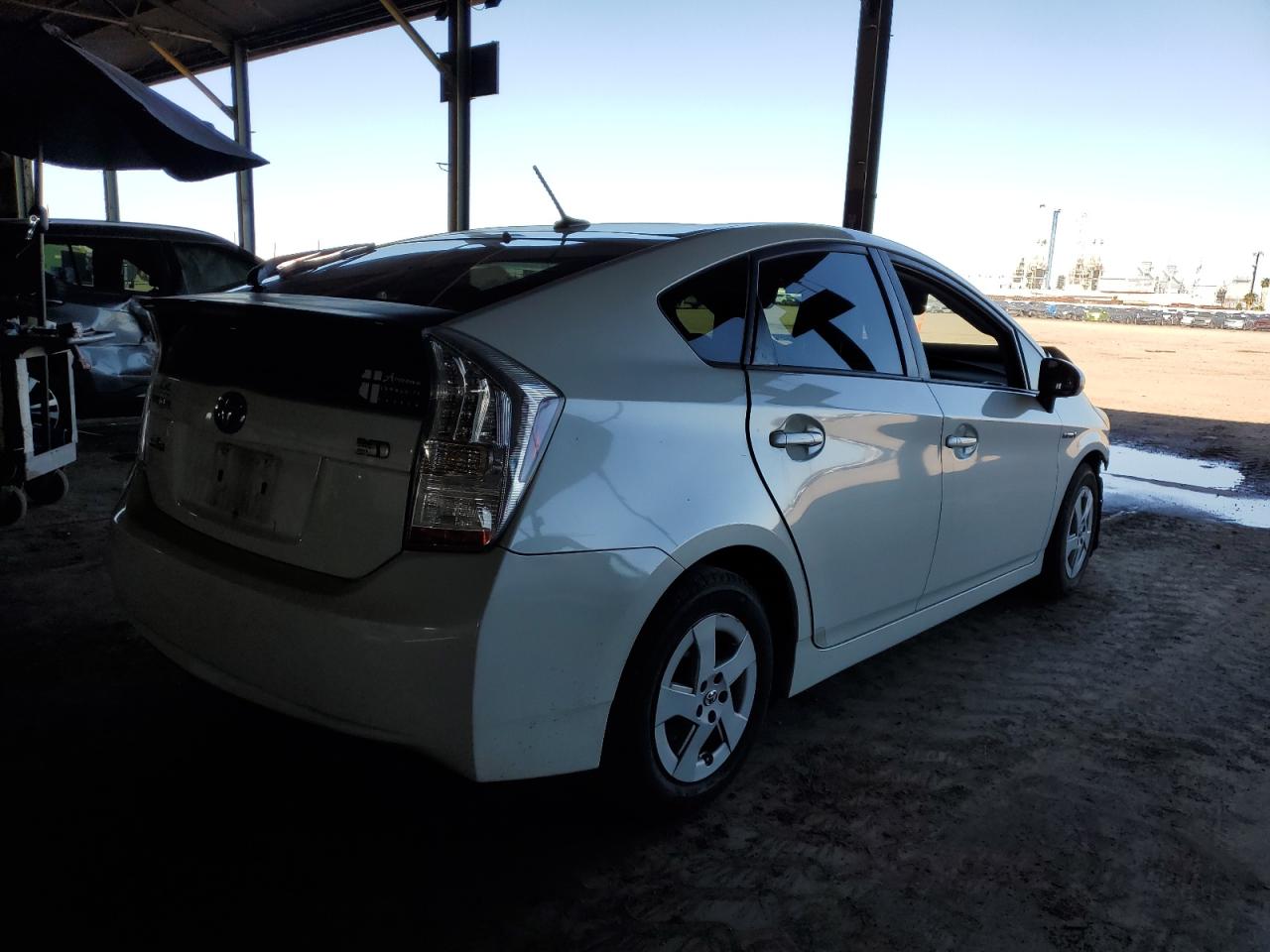 Photo 2 VIN: JTDKN3DU8B1424449 - TOYOTA PRIUS 