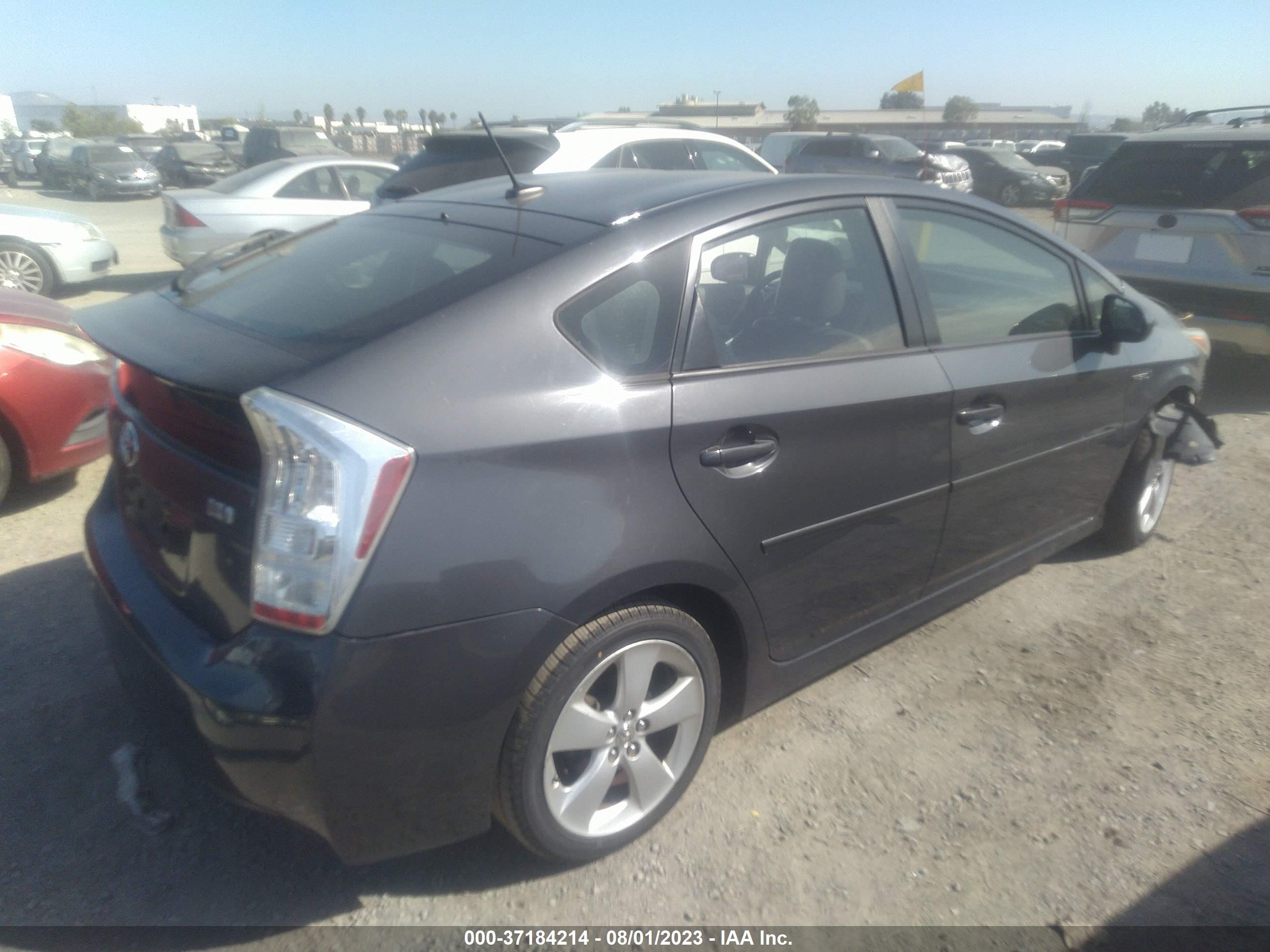 Photo 3 VIN: JTDKN3DU8B5300867 - TOYOTA PRIUS 