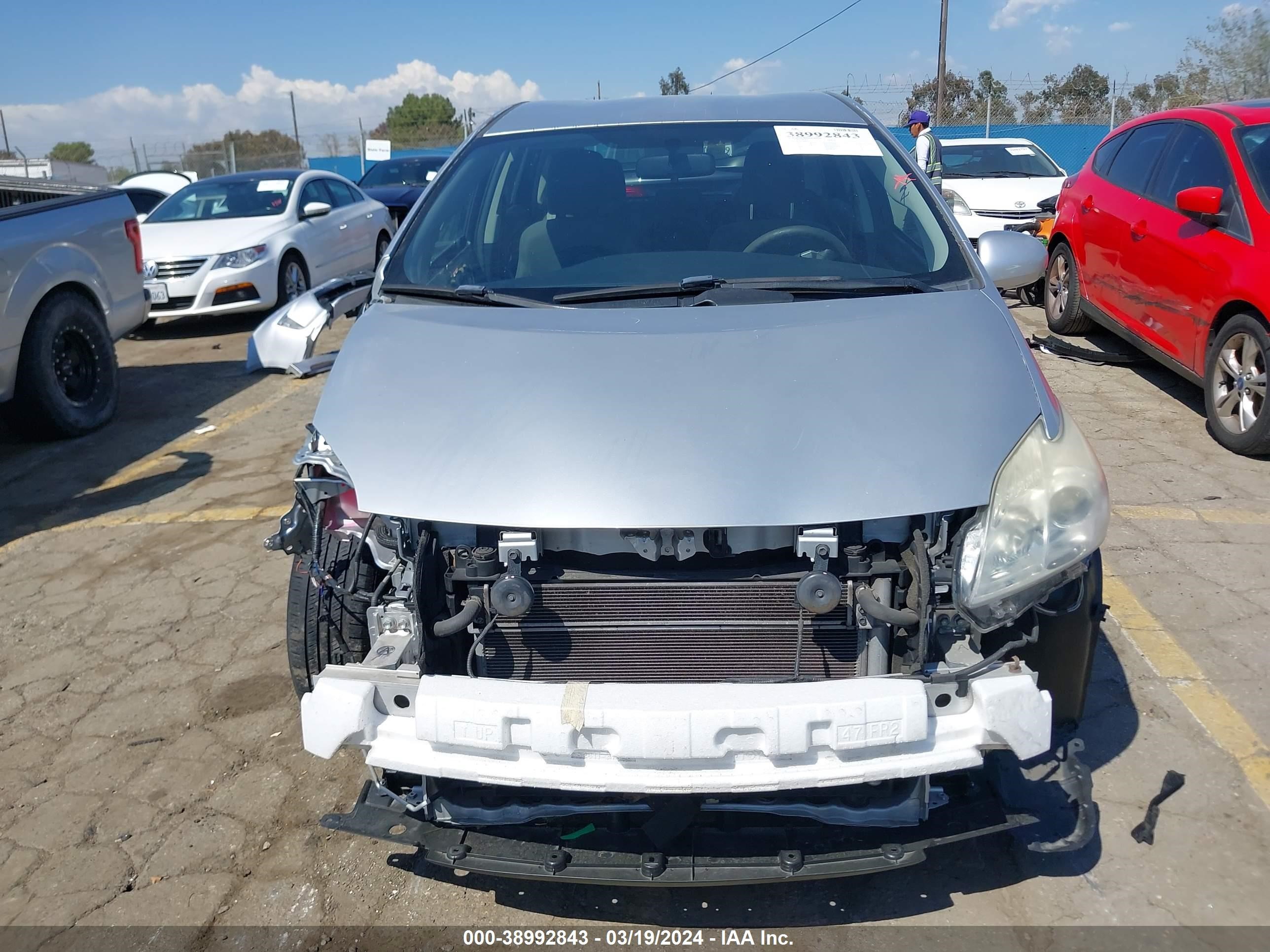 Photo 12 VIN: JTDKN3DU8C1483857 - TOYOTA PRIUS 