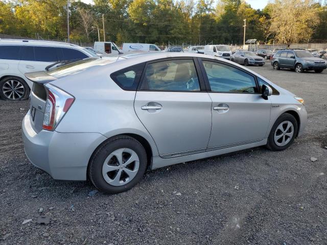 Photo 2 VIN: JTDKN3DU8C5452911 - TOYOTA PRIUS C 