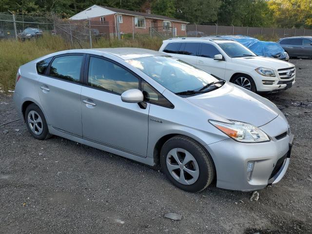 Photo 3 VIN: JTDKN3DU8C5452911 - TOYOTA PRIUS C 