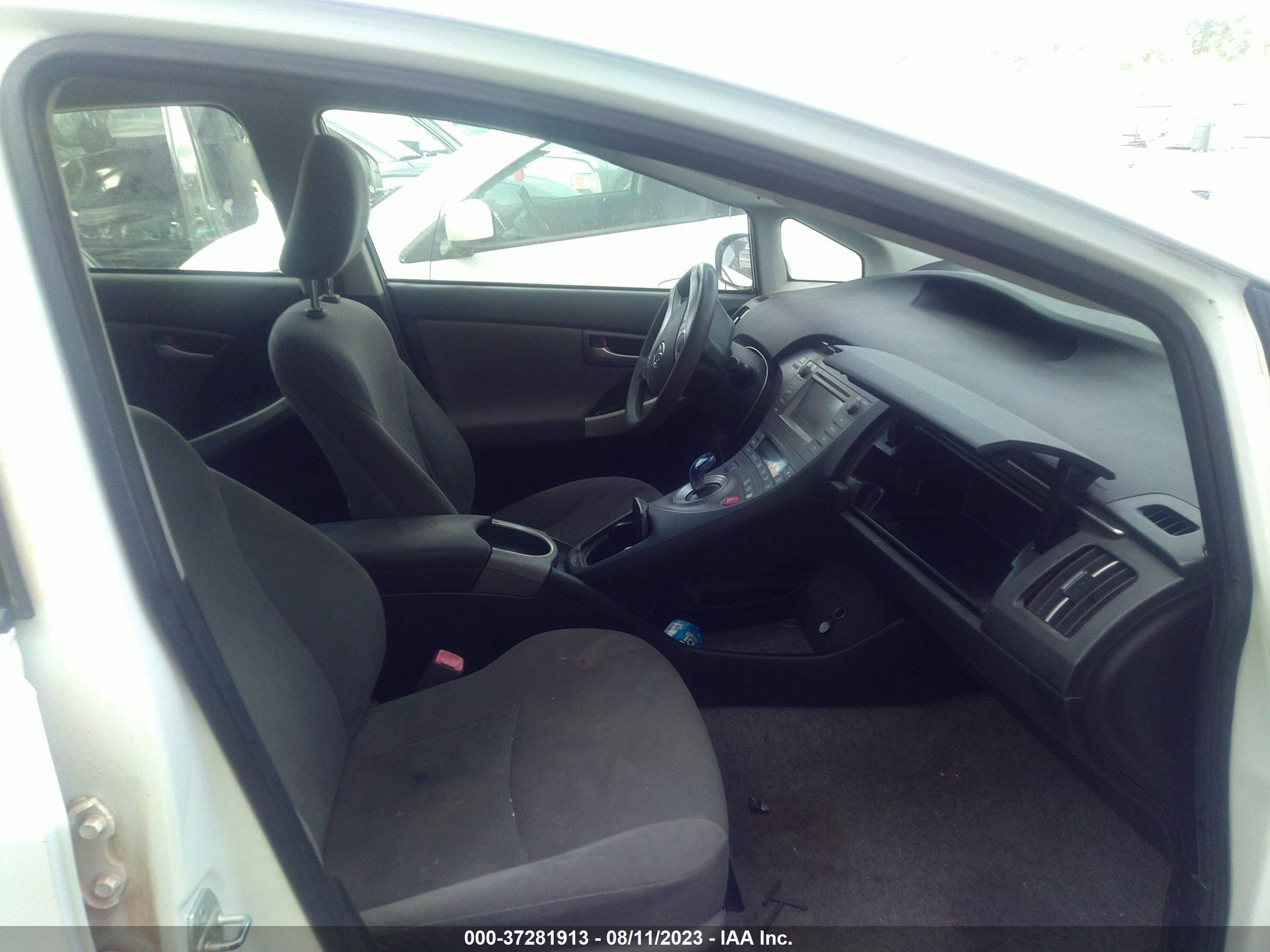 Photo 4 VIN: JTDKN3DU8C5454786 - TOYOTA PRIUS 