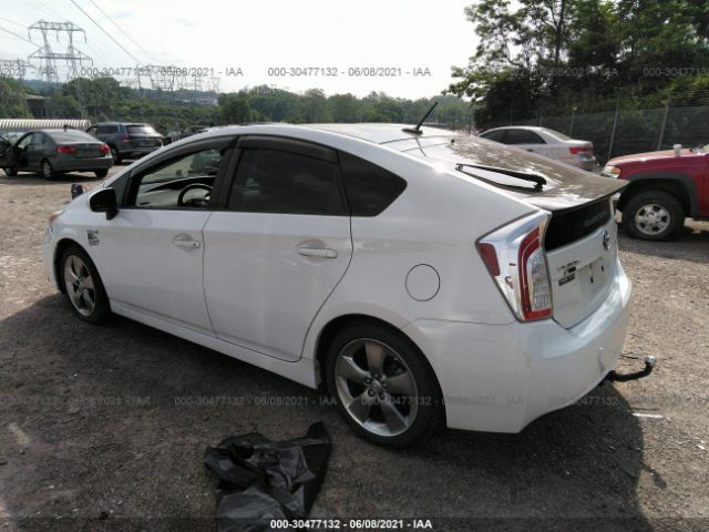 Photo 2 VIN: JTDKN3DU8D1637095 - TOYOTA PRIUS 