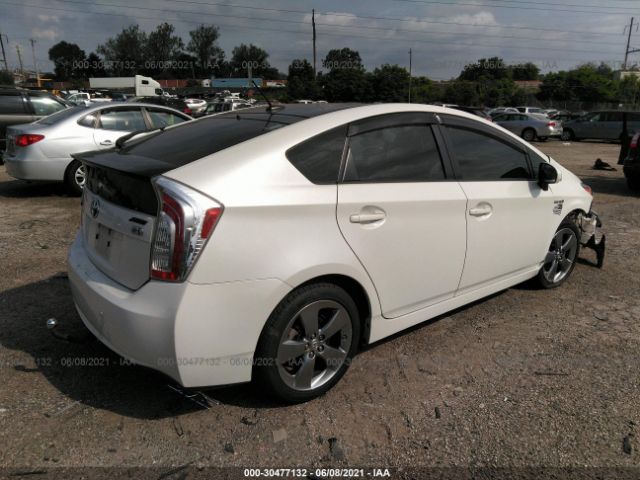 Photo 3 VIN: JTDKN3DU8D1637095 - TOYOTA PRIUS 