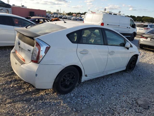 Photo 2 VIN: JTDKN3DU8D1657718 - TOYOTA PRIUS 