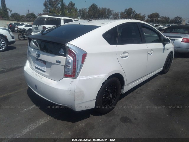 Photo 3 VIN: JTDKN3DU8D5556915 - TOYOTA PRIUS 