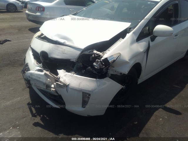 Photo 5 VIN: JTDKN3DU8D5556915 - TOYOTA PRIUS 