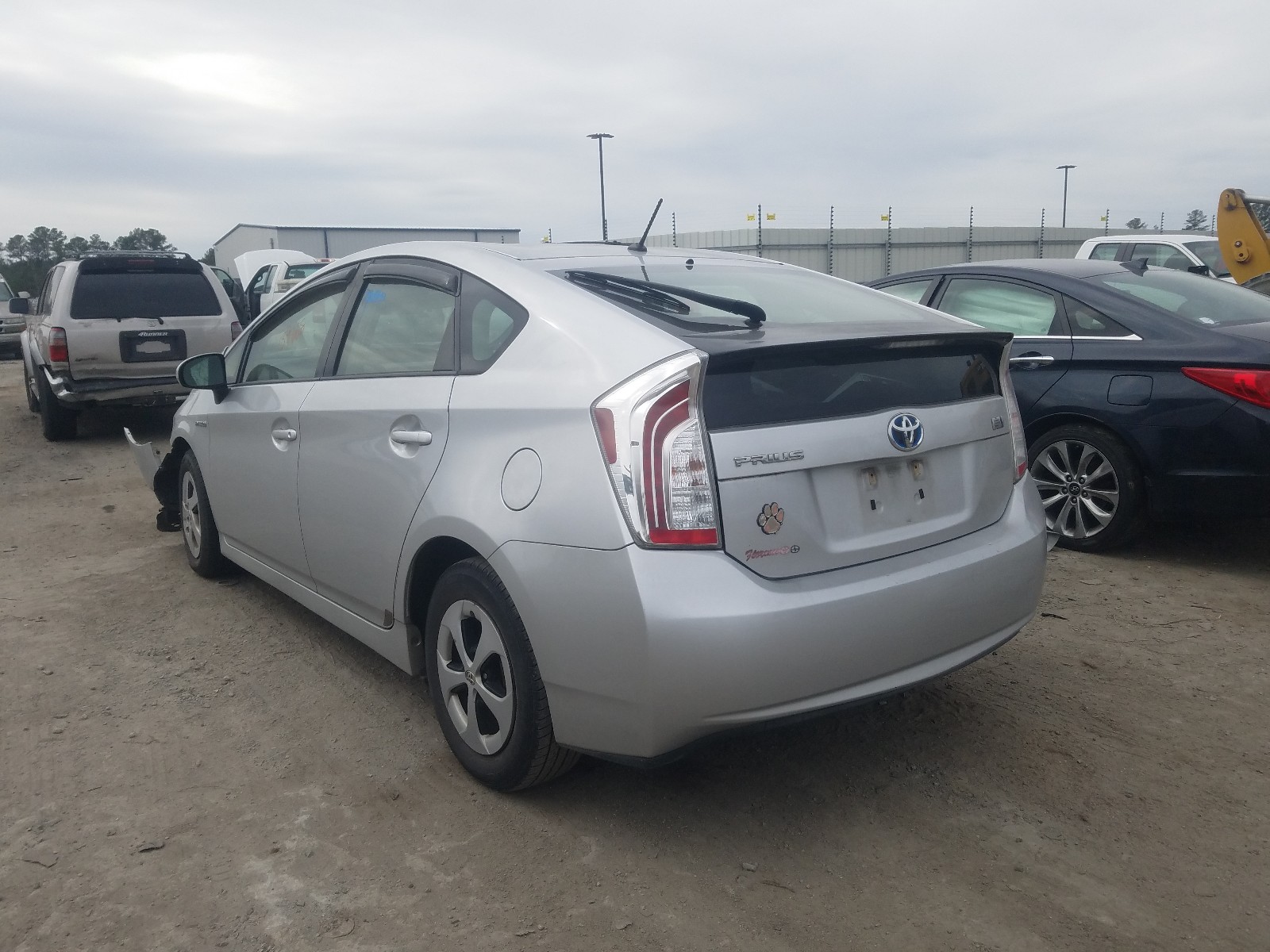 Photo 2 VIN: JTDKN3DU8D5586092 - TOYOTA PRIUS 