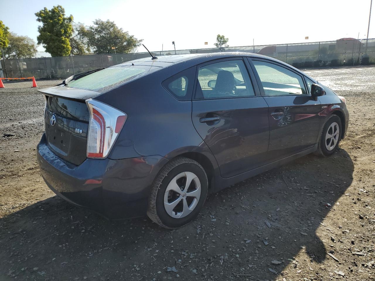 Photo 2 VIN: JTDKN3DU8D5592135 - TOYOTA PRIUS 