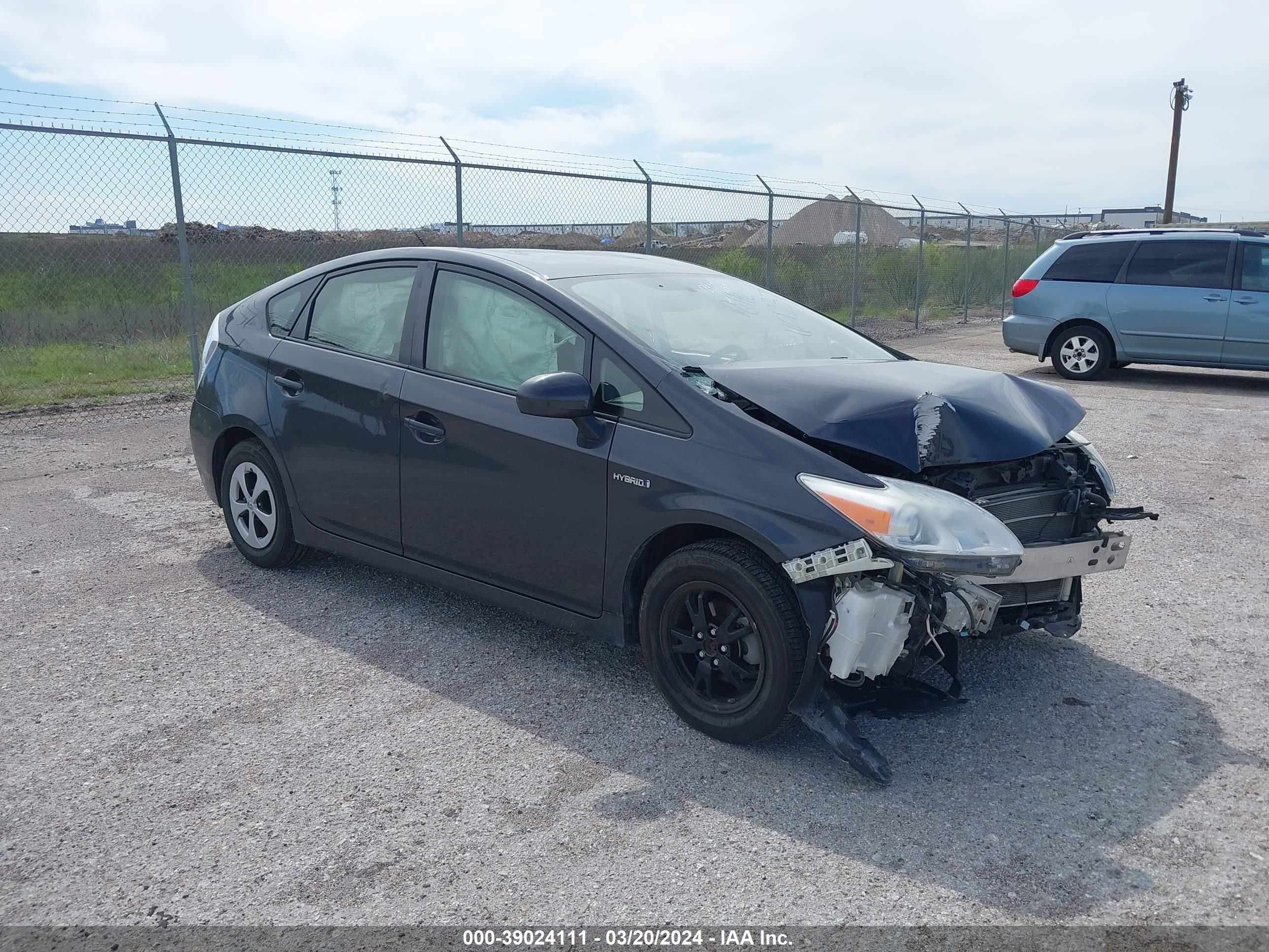 Photo 1 VIN: JTDKN3DU8D5601237 - TOYOTA PRIUS 