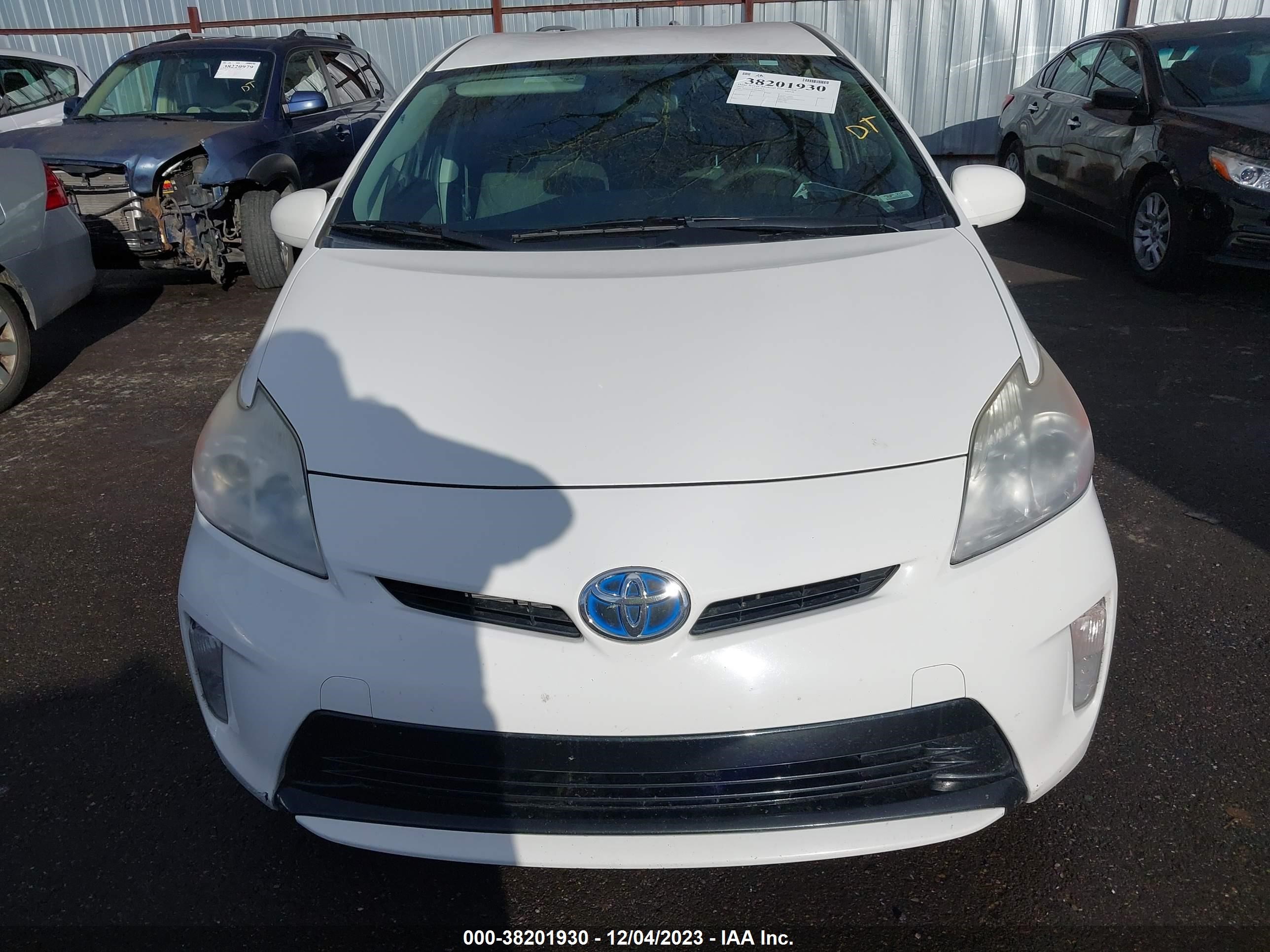 Photo 11 VIN: JTDKN3DU8D5601531 - TOYOTA PRIUS 