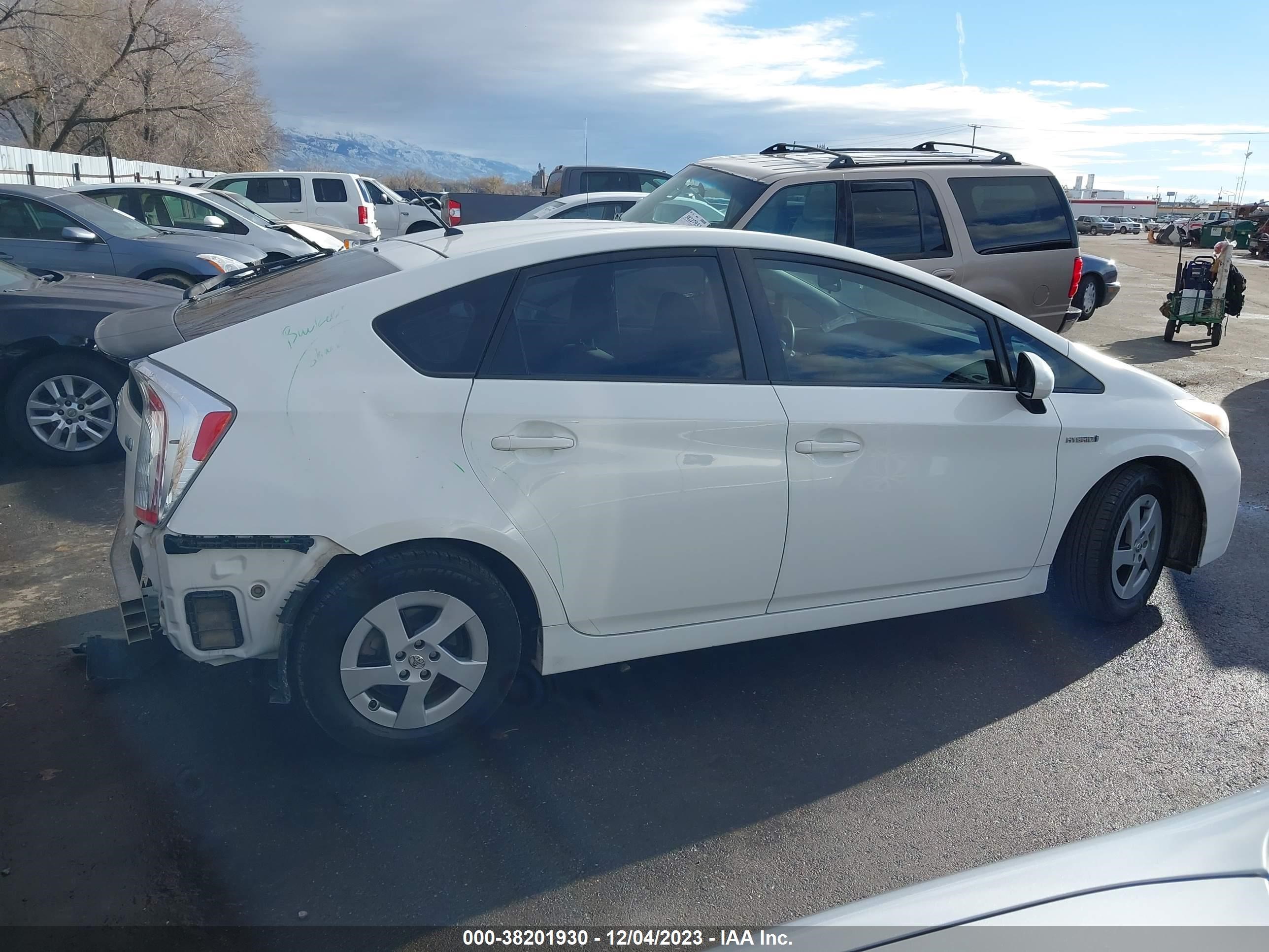 Photo 12 VIN: JTDKN3DU8D5601531 - TOYOTA PRIUS 