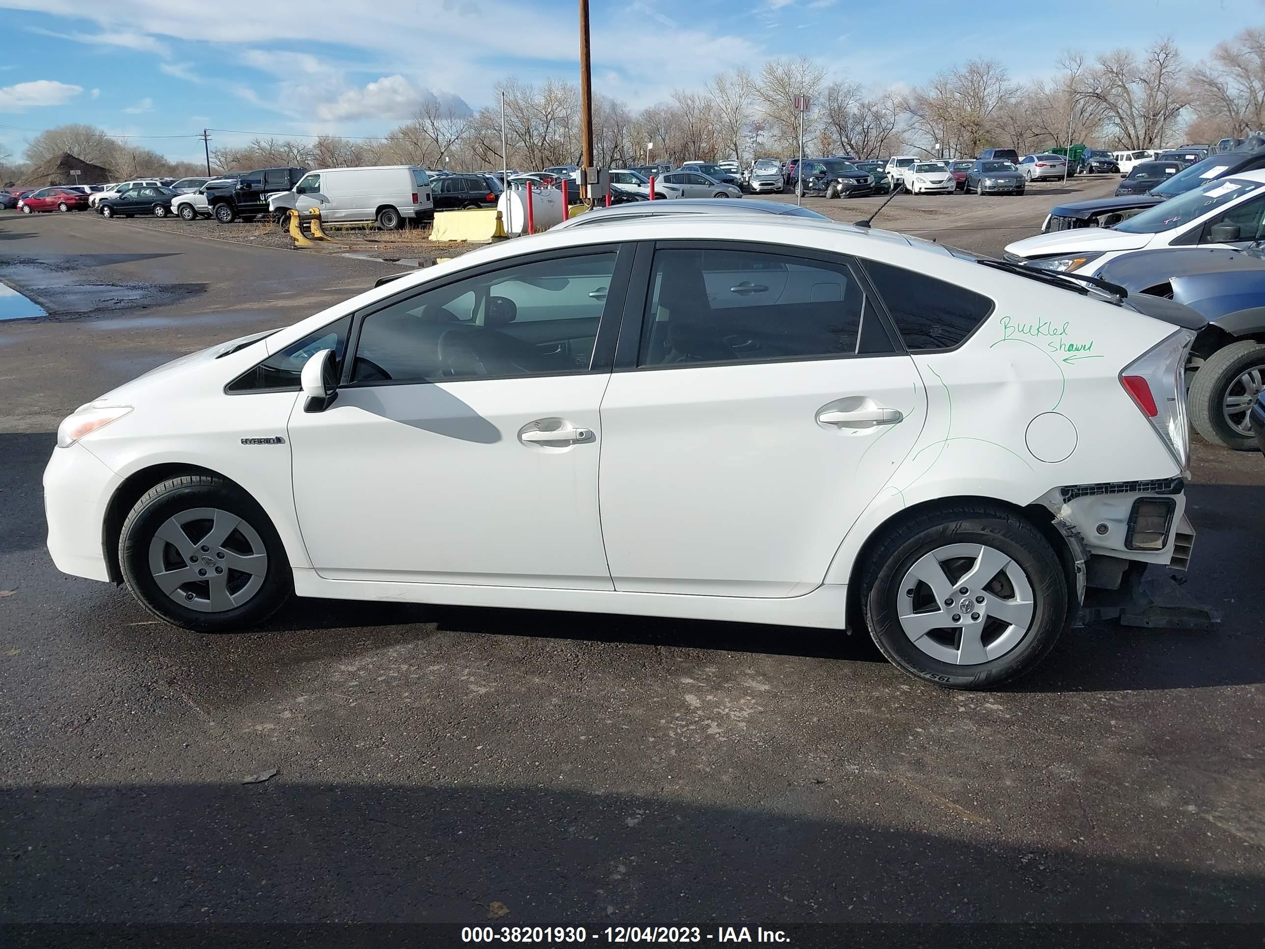 Photo 13 VIN: JTDKN3DU8D5601531 - TOYOTA PRIUS 