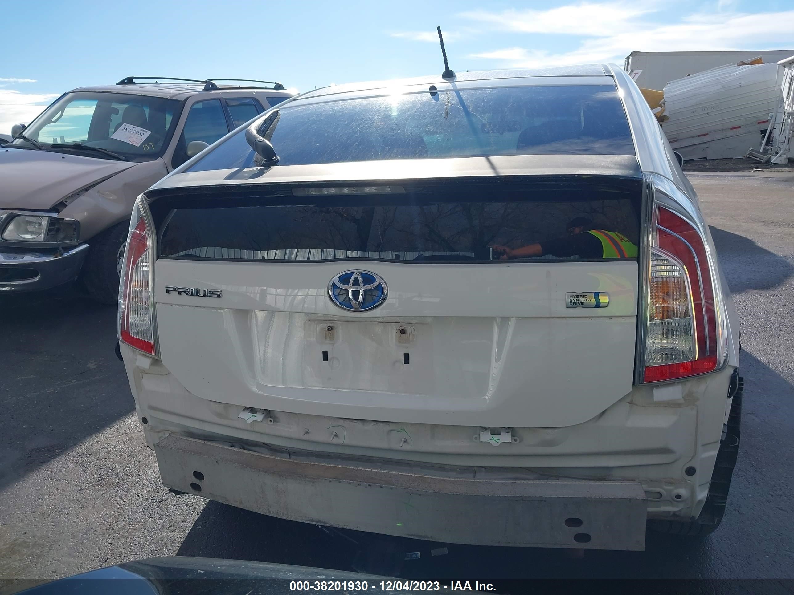 Photo 15 VIN: JTDKN3DU8D5601531 - TOYOTA PRIUS 