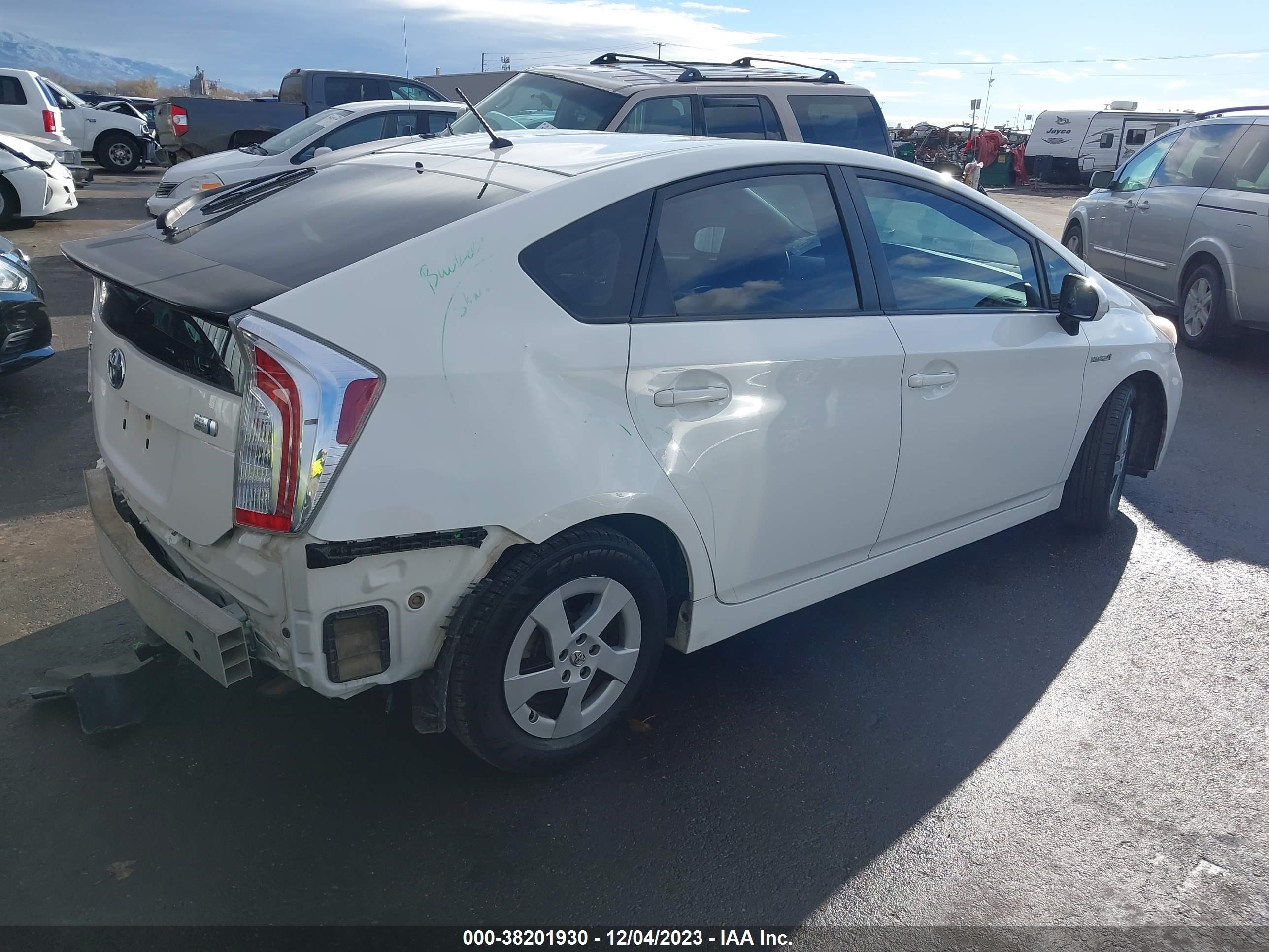 Photo 3 VIN: JTDKN3DU8D5601531 - TOYOTA PRIUS 