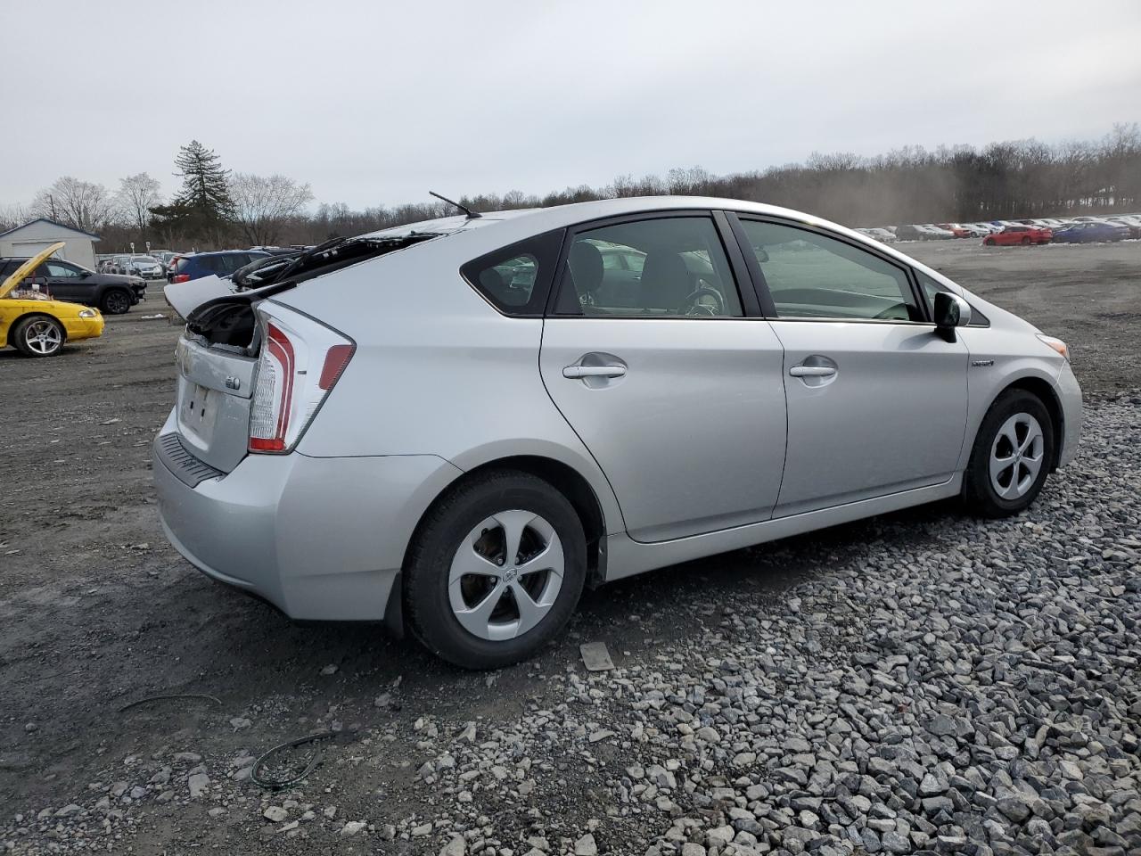 Photo 2 VIN: JTDKN3DU8D5609841 - TOYOTA PRIUS 