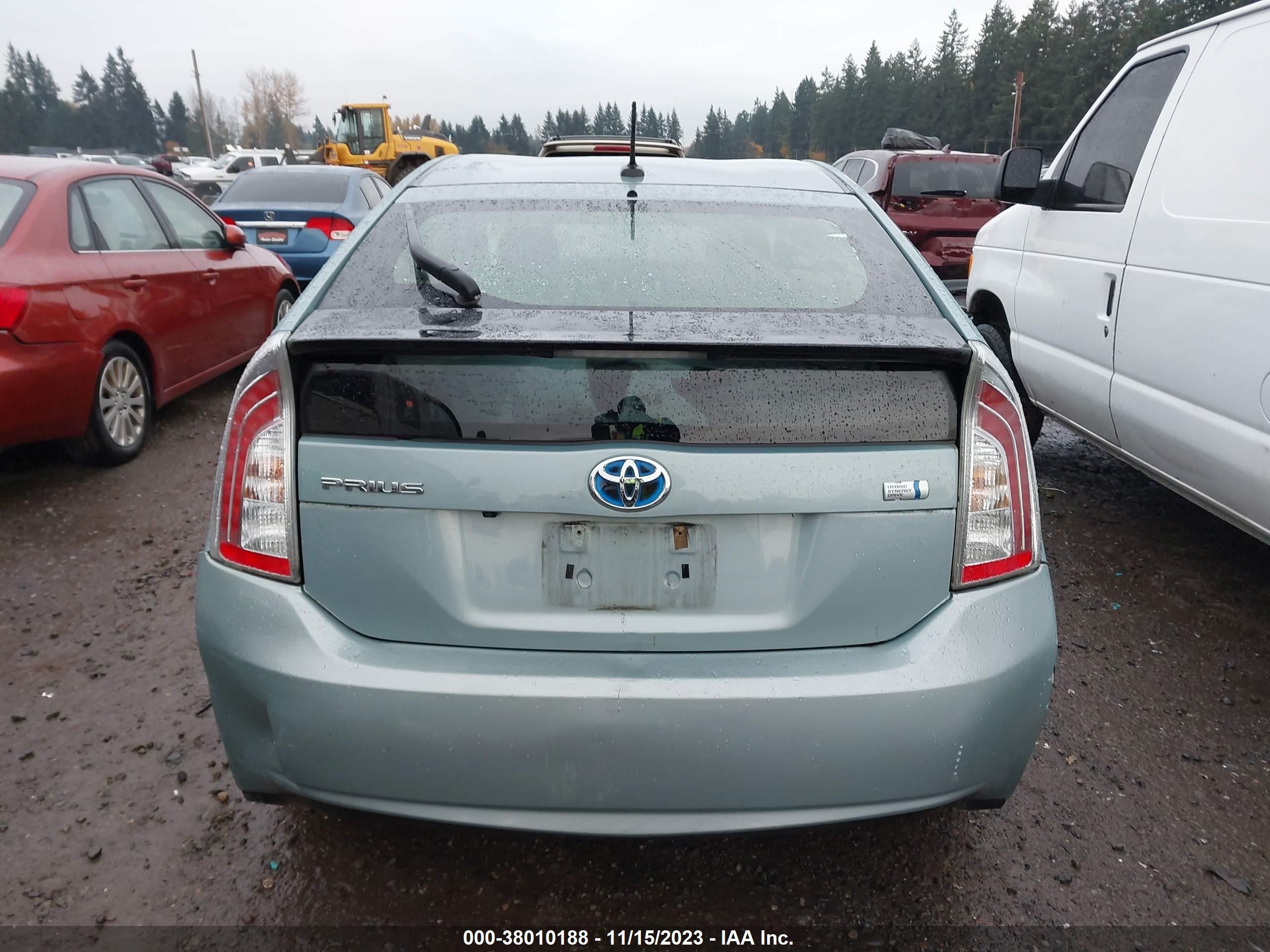 Photo 16 VIN: JTDKN3DU8D5700317 - TOYOTA PRIUS 