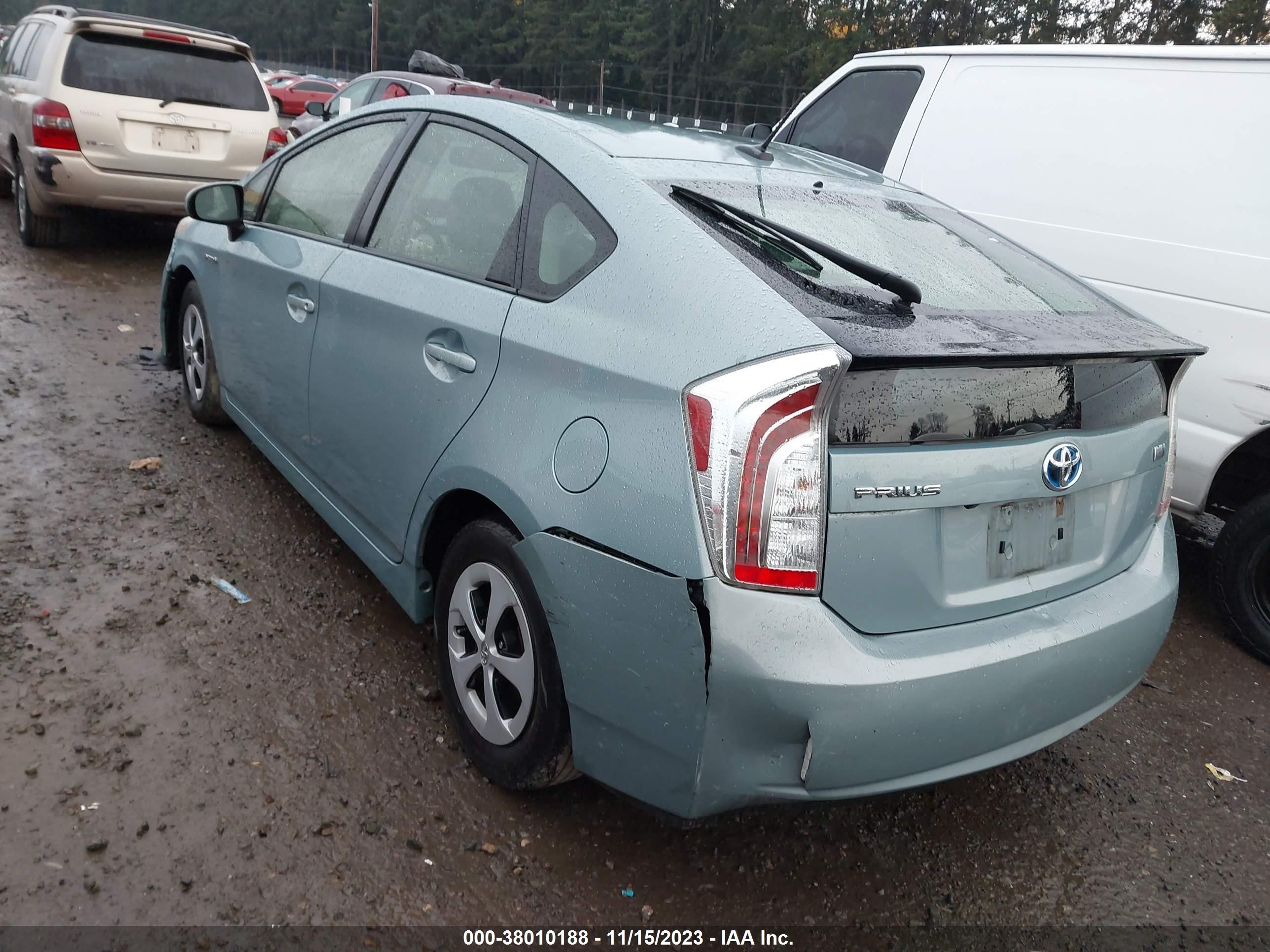 Photo 2 VIN: JTDKN3DU8D5700317 - TOYOTA PRIUS 