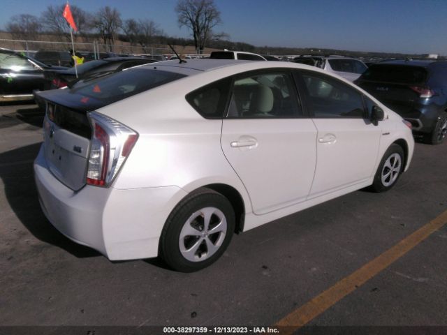 Photo 3 VIN: JTDKN3DU8E0369642 - TOYOTA PRIUS 