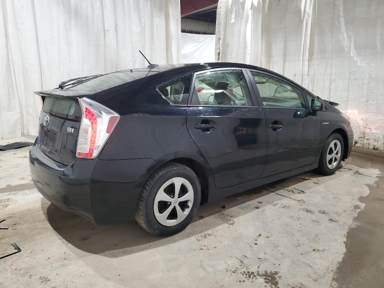 Photo 2 VIN: JTDKN3DU8E1823236 - TOYOTA PRIUS 