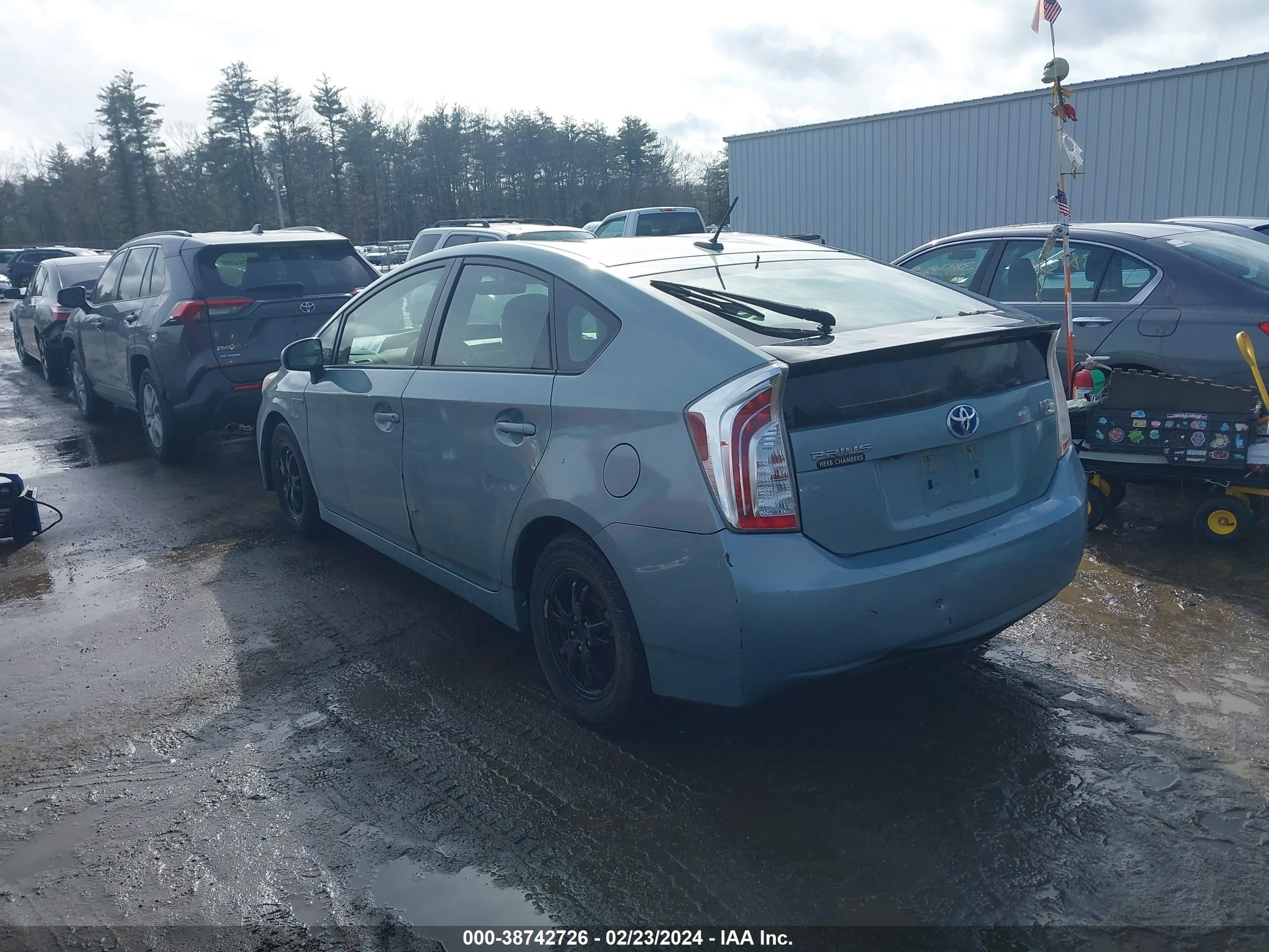 Photo 2 VIN: JTDKN3DU8E1853062 - TOYOTA PRIUS 