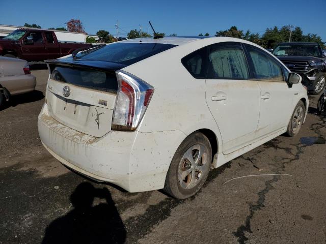 Photo 2 VIN: JTDKN3DU8F0423944 - TOYOTA PRIUS 