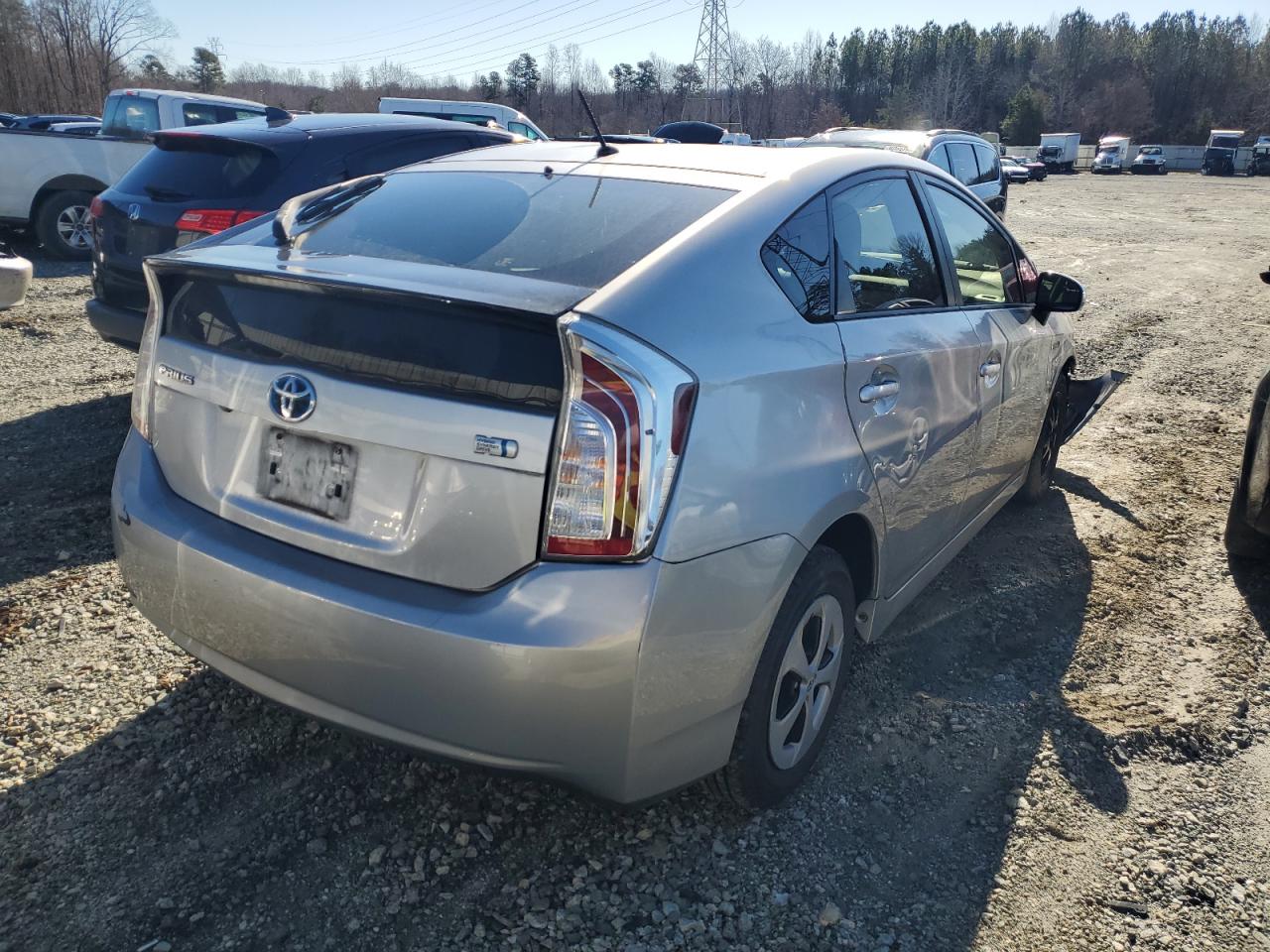 Photo 2 VIN: JTDKN3DU8F0463392 - TOYOTA PRIUS 