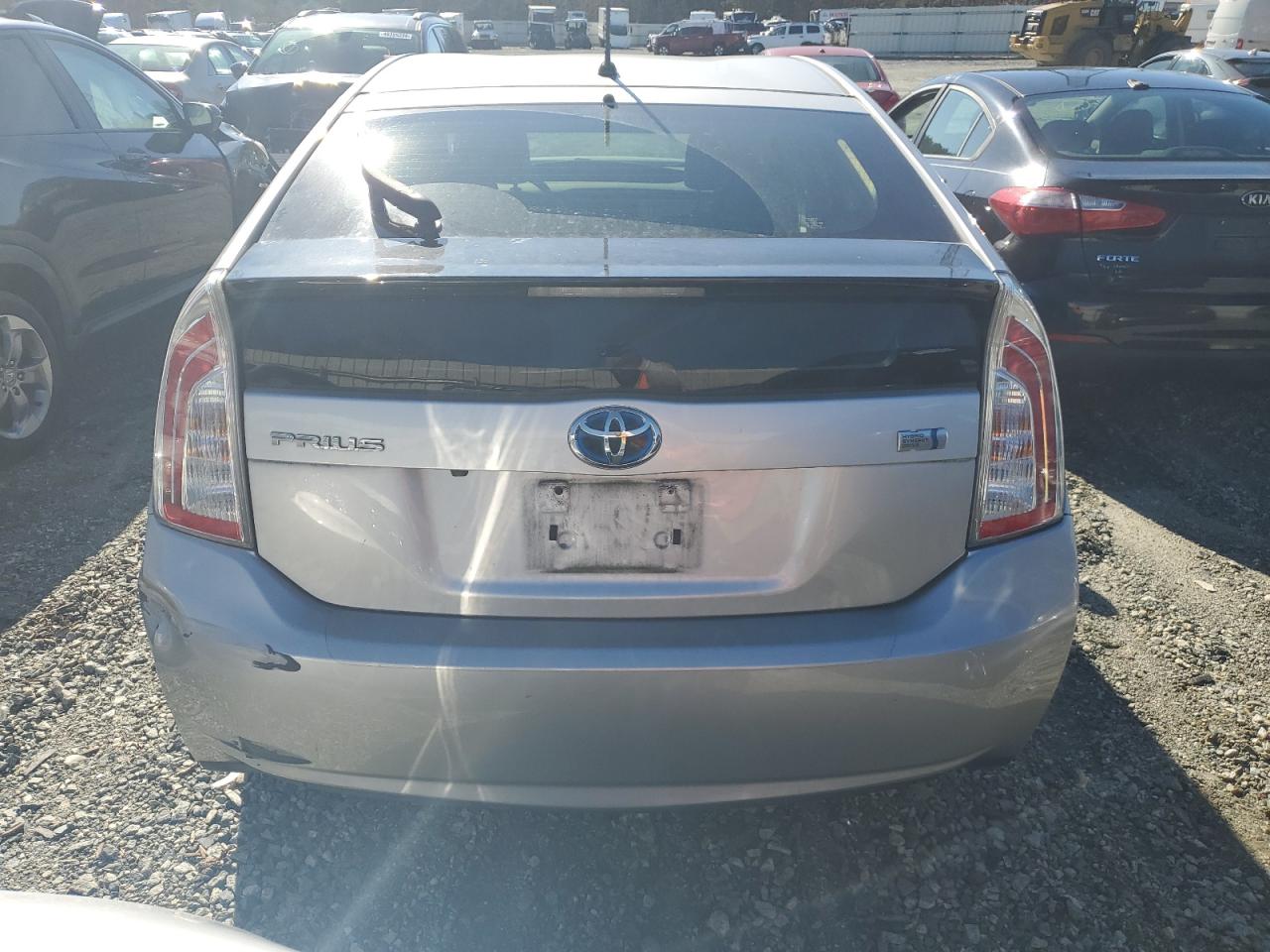 Photo 5 VIN: JTDKN3DU8F0463392 - TOYOTA PRIUS 