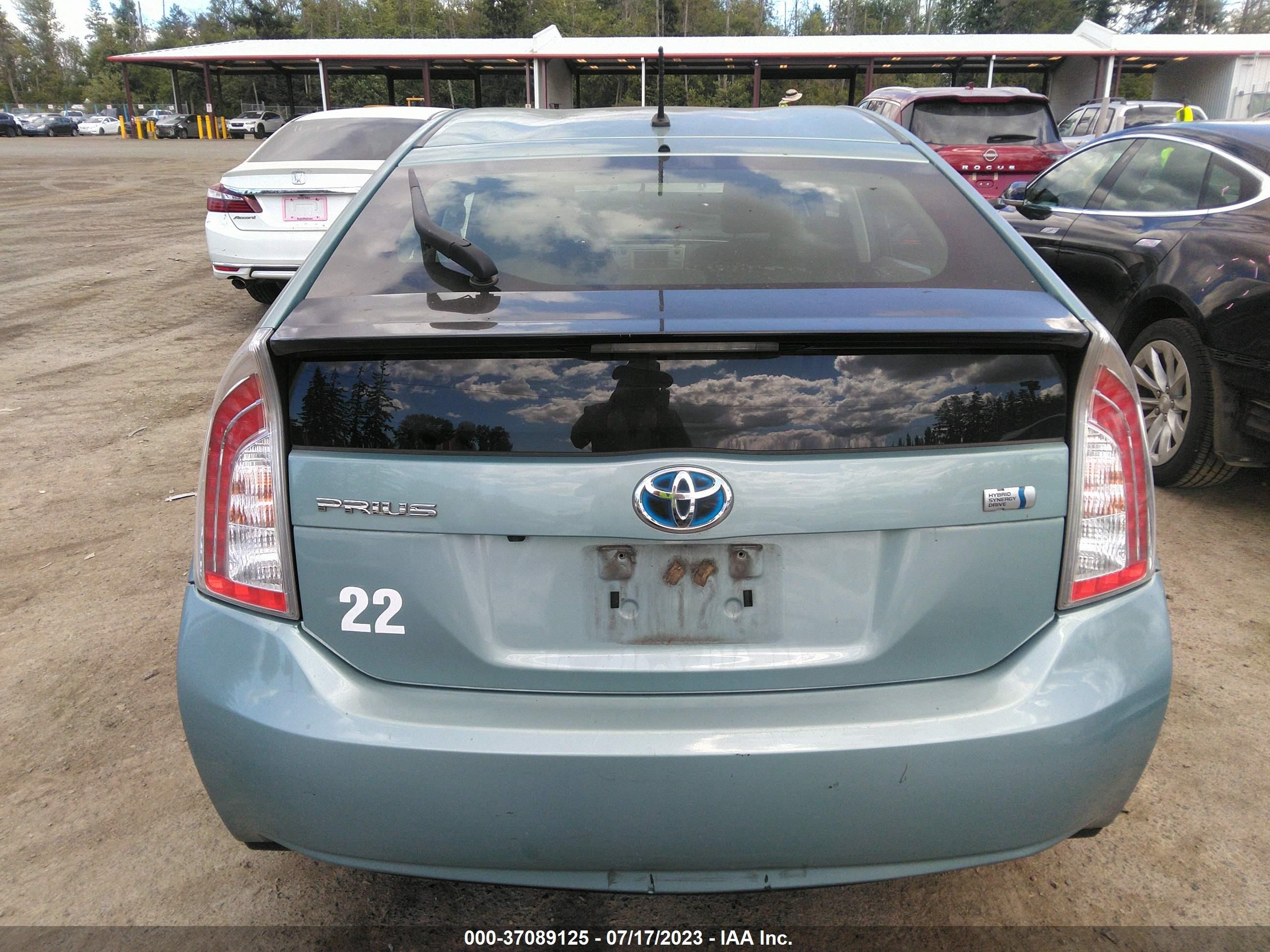 Photo 16 VIN: JTDKN3DU8F1872535 - TOYOTA PRIUS 