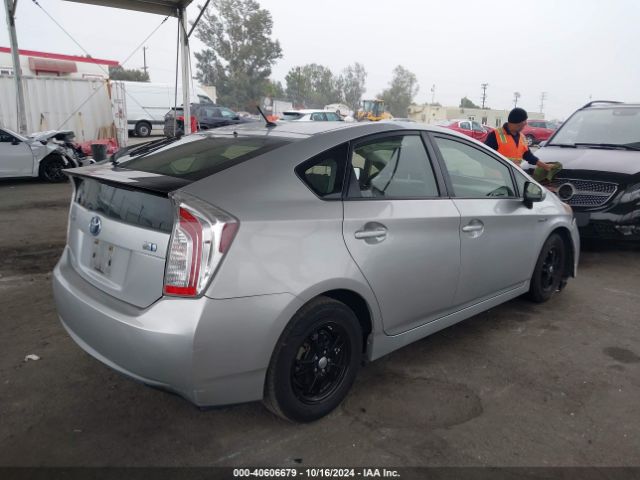 Photo 3 VIN: JTDKN3DU8F1879274 - TOYOTA PRIUS 