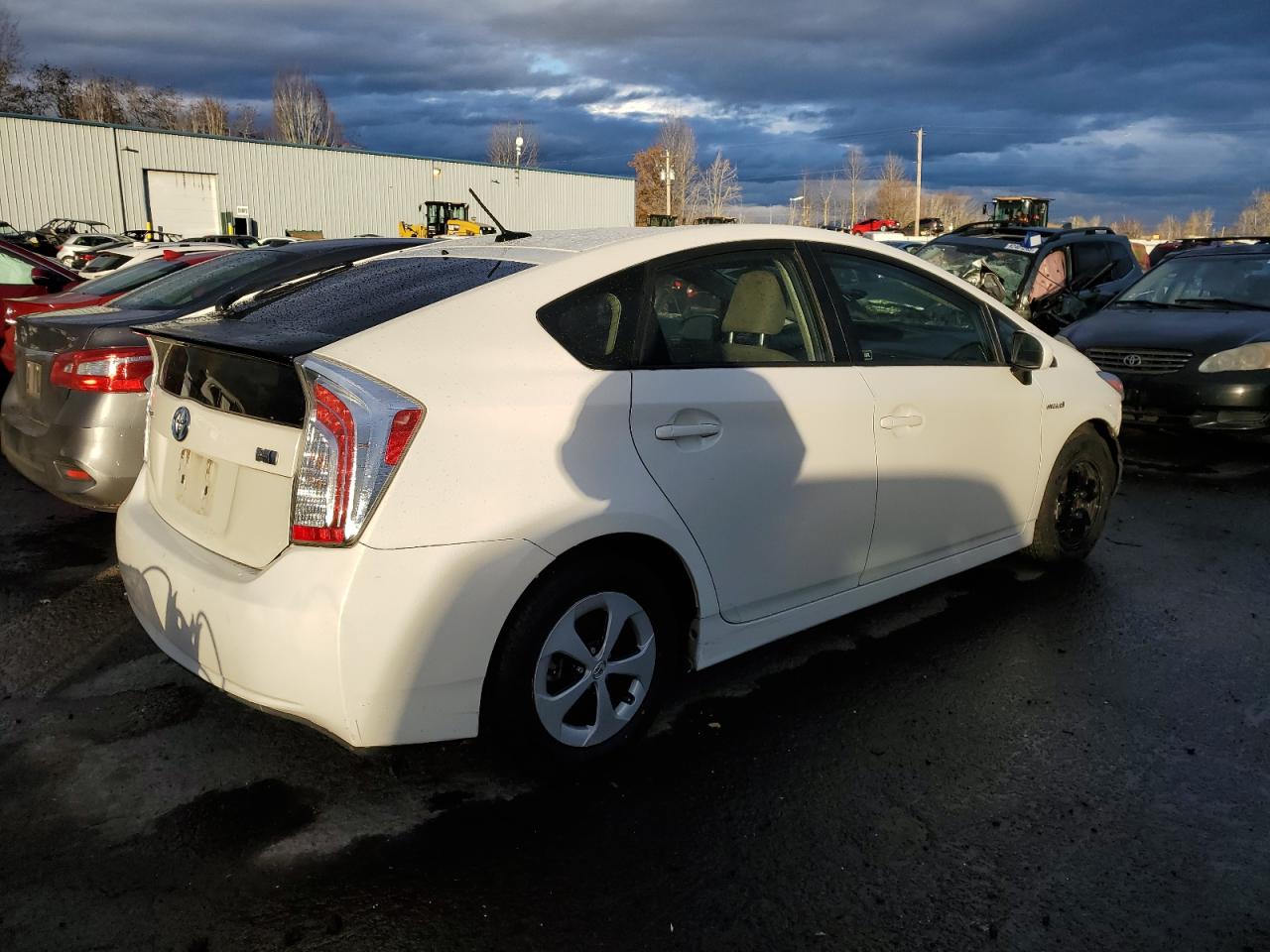 Photo 2 VIN: JTDKN3DU8F1948349 - TOYOTA PRIUS 