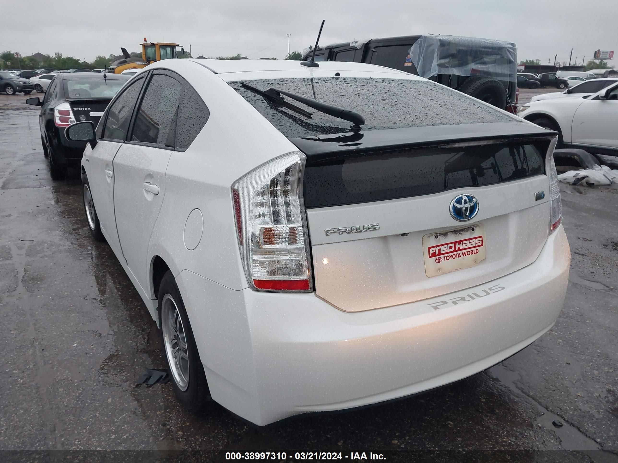 Photo 2 VIN: JTDKN3DU9A0139408 - TOYOTA PRIUS 