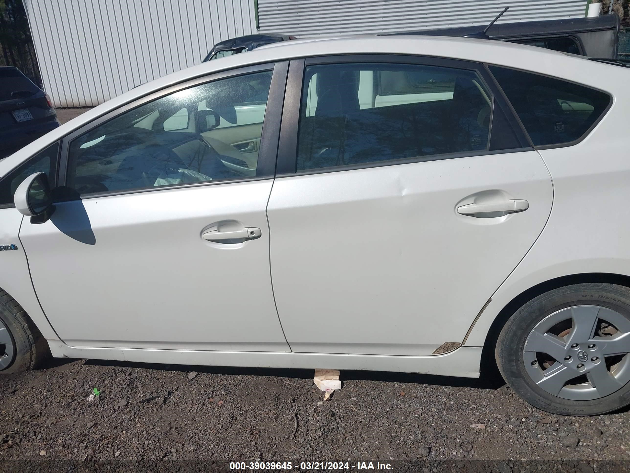 Photo 13 VIN: JTDKN3DU9A5160343 - TOYOTA PRIUS 