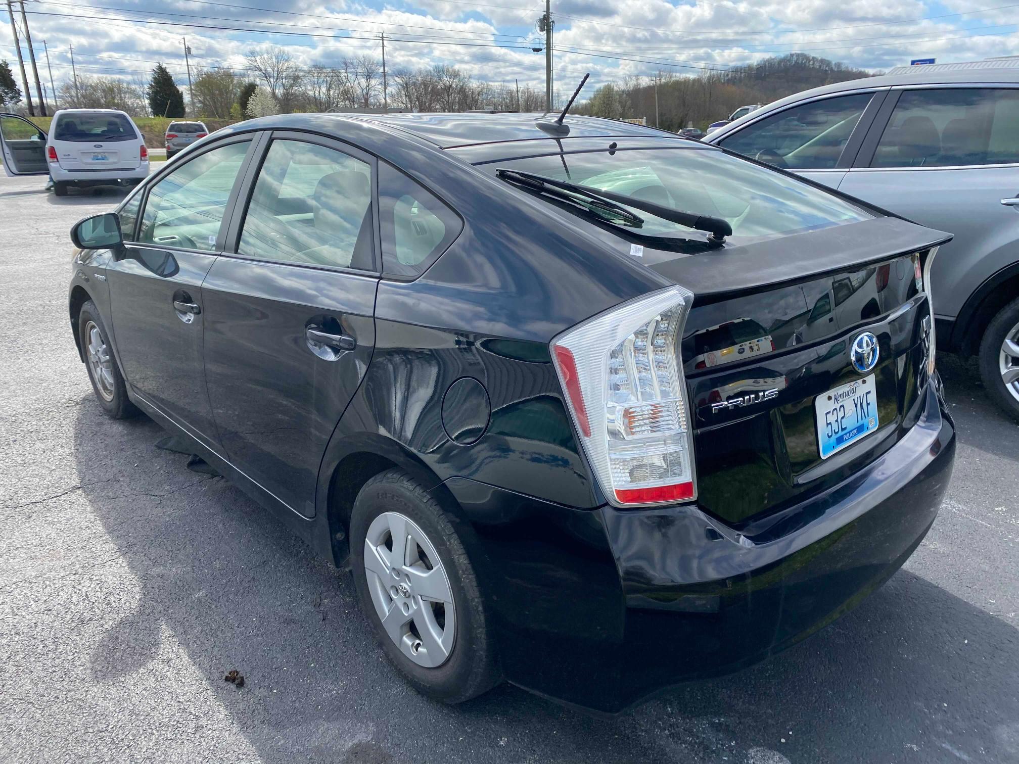 Photo 2 VIN: JTDKN3DU9B0285311 - TOYOTA PRIUS 