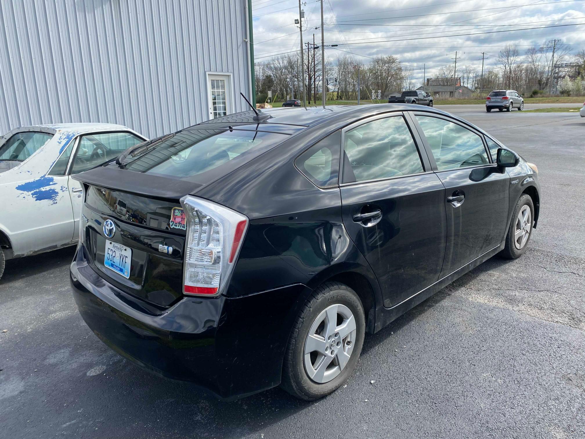 Photo 3 VIN: JTDKN3DU9B0285311 - TOYOTA PRIUS 