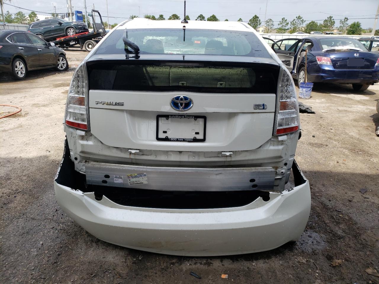 Photo 5 VIN: JTDKN3DU9B0318565 - TOYOTA PRIUS 