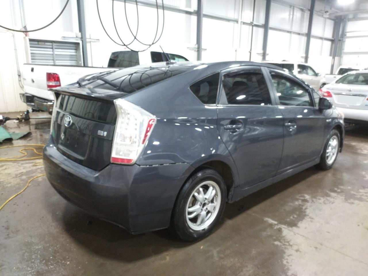 Photo 2 VIN: JTDKN3DU9B1440661 - TOYOTA PRIUS 