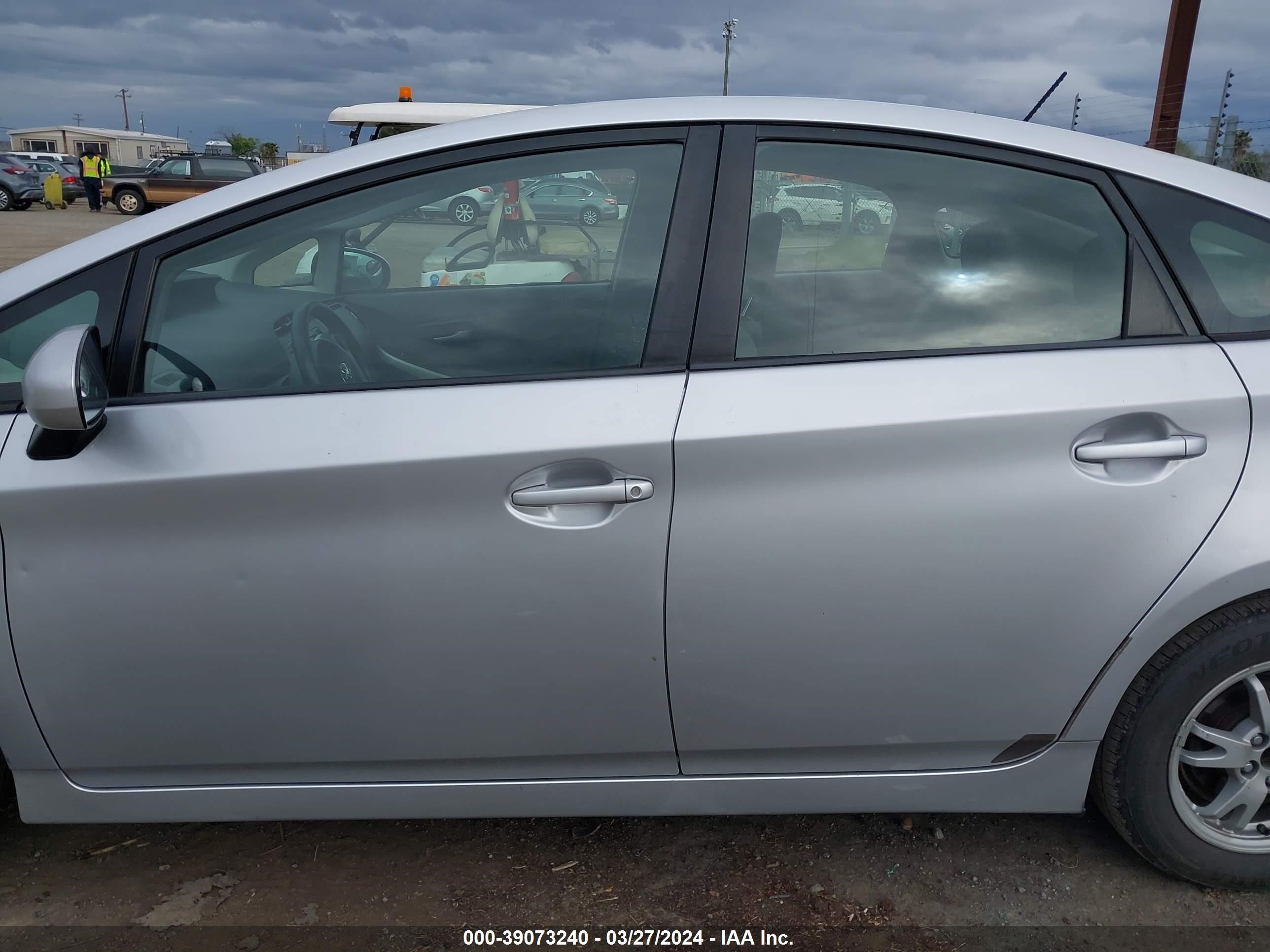 Photo 14 VIN: JTDKN3DU9B5247550 - TOYOTA PRIUS 