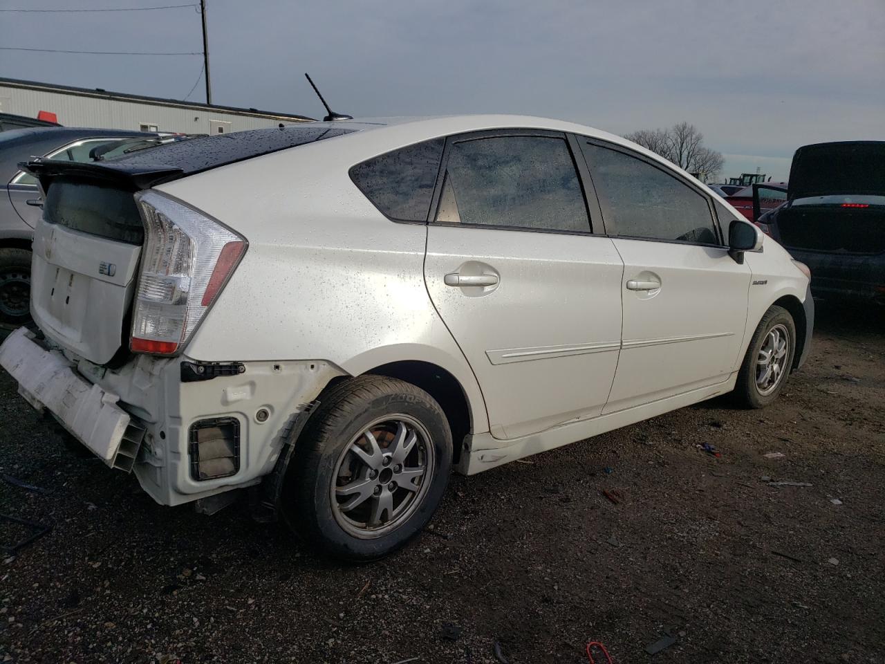 Photo 2 VIN: JTDKN3DU9B5327060 - TOYOTA PRIUS 