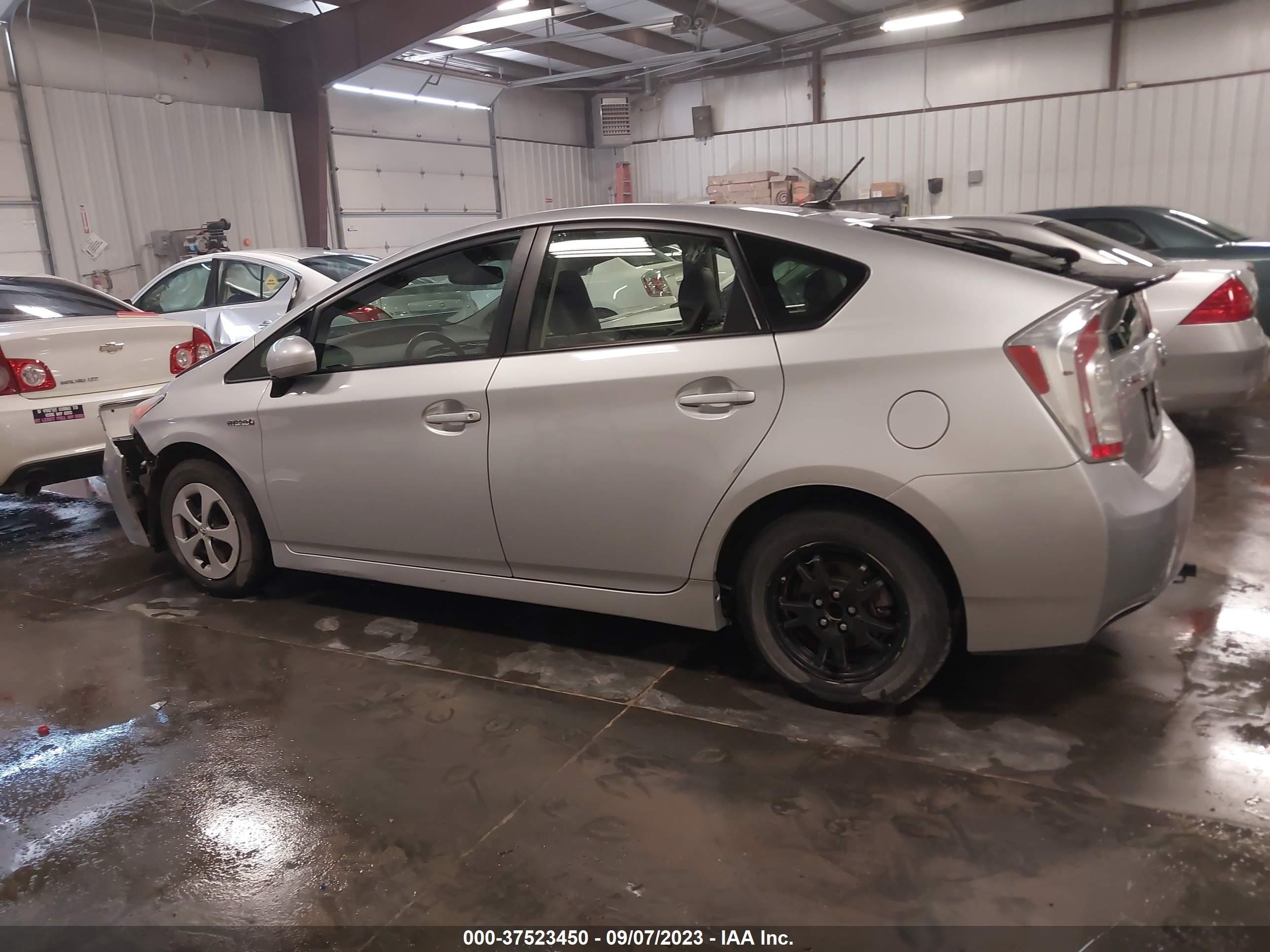 Photo 13 VIN: JTDKN3DU9C1537019 - TOYOTA PRIUS 