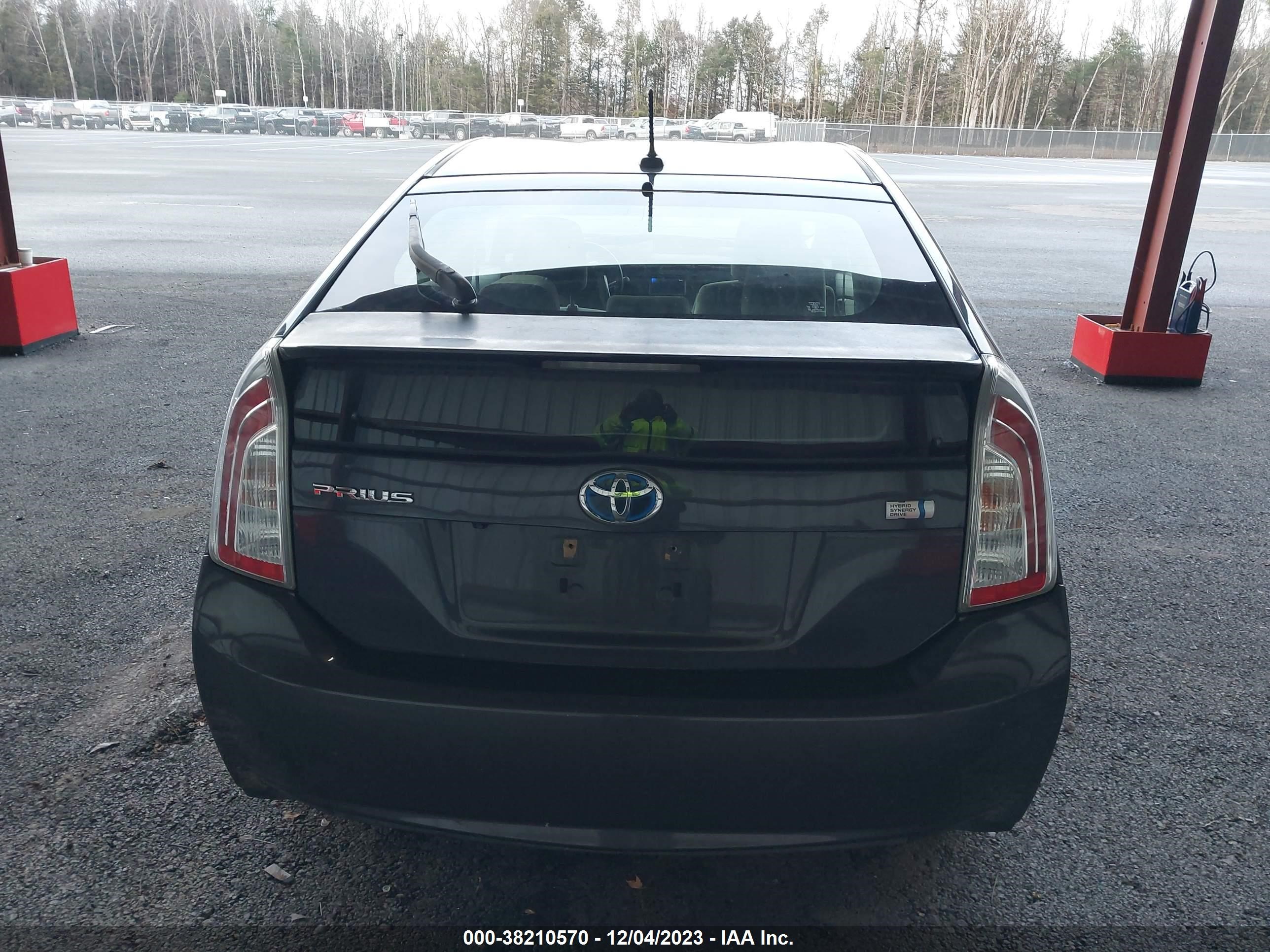 Photo 15 VIN: JTDKN3DU9D1679632 - TOYOTA PRIUS 