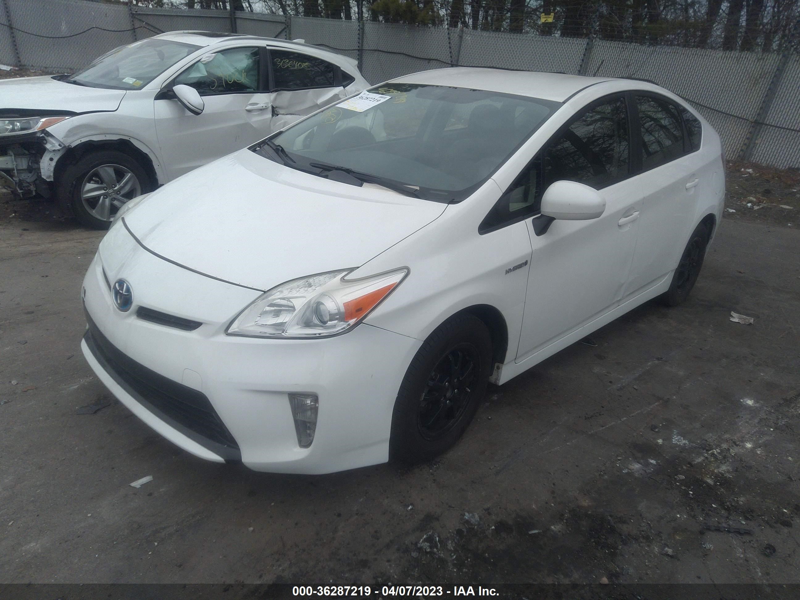 Photo 1 VIN: JTDKN3DU9D5619553 - TOYOTA PRIUS 