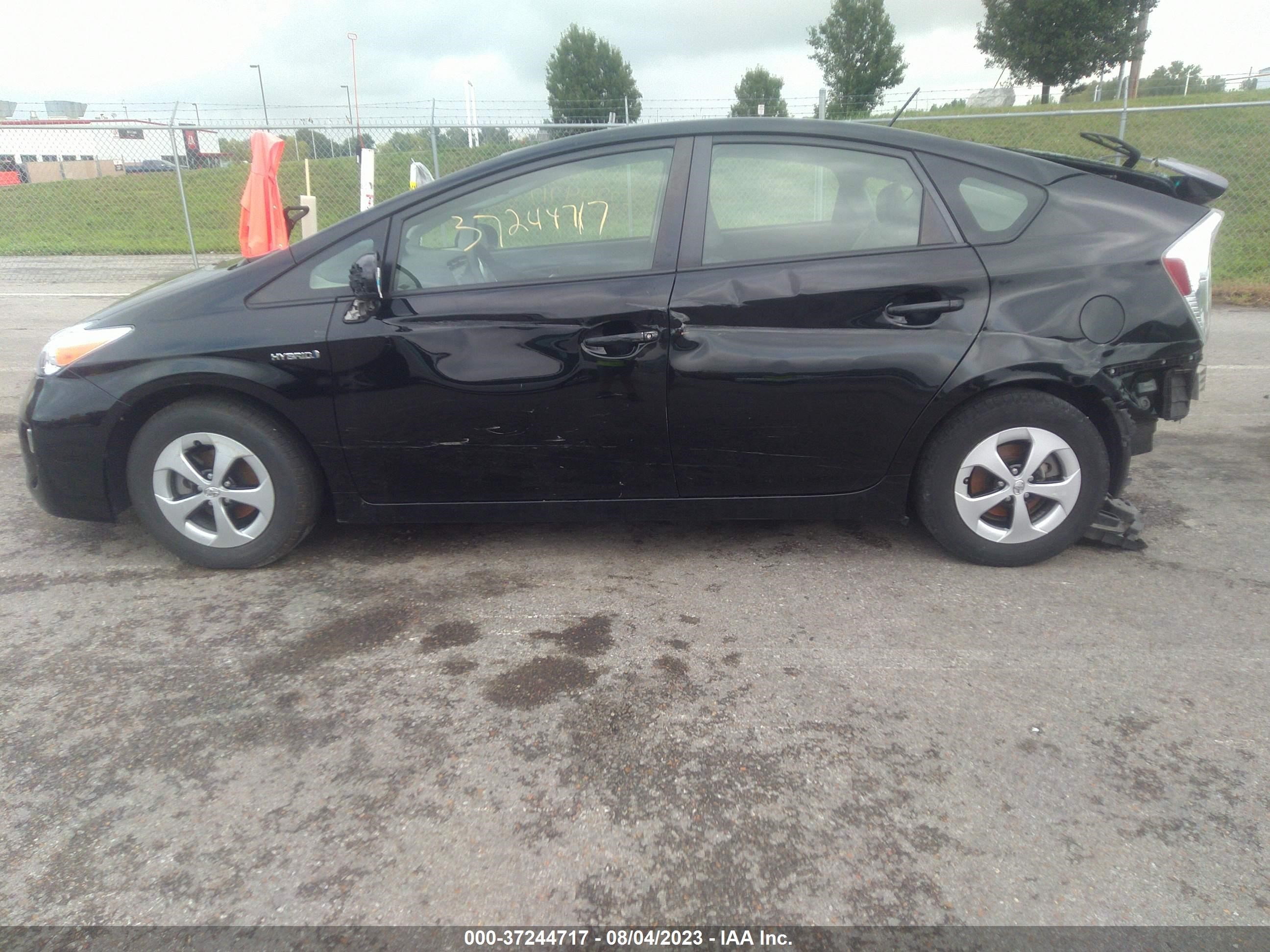 Photo 13 VIN: JTDKN3DU9D5625479 - TOYOTA PRIUS 