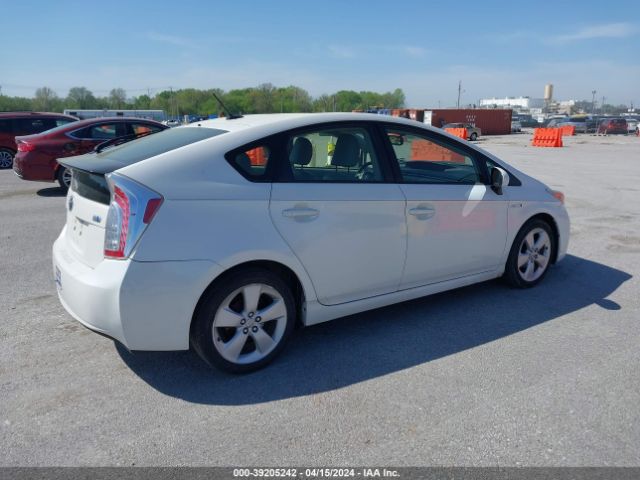 Photo 3 VIN: JTDKN3DU9D5673936 - TOYOTA PRIUS 