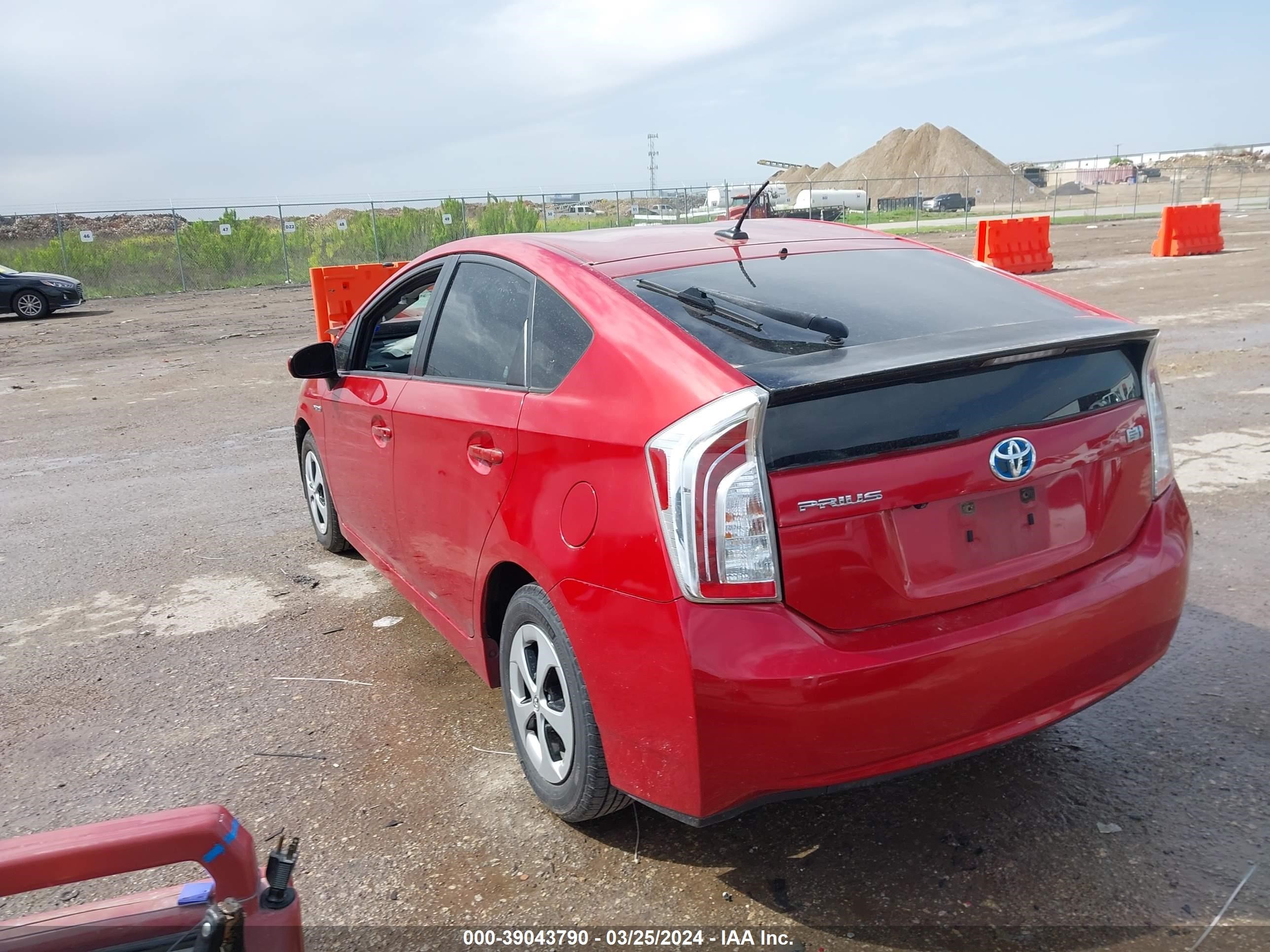 Photo 2 VIN: JTDKN3DU9E1737823 - TOYOTA PRIUS 