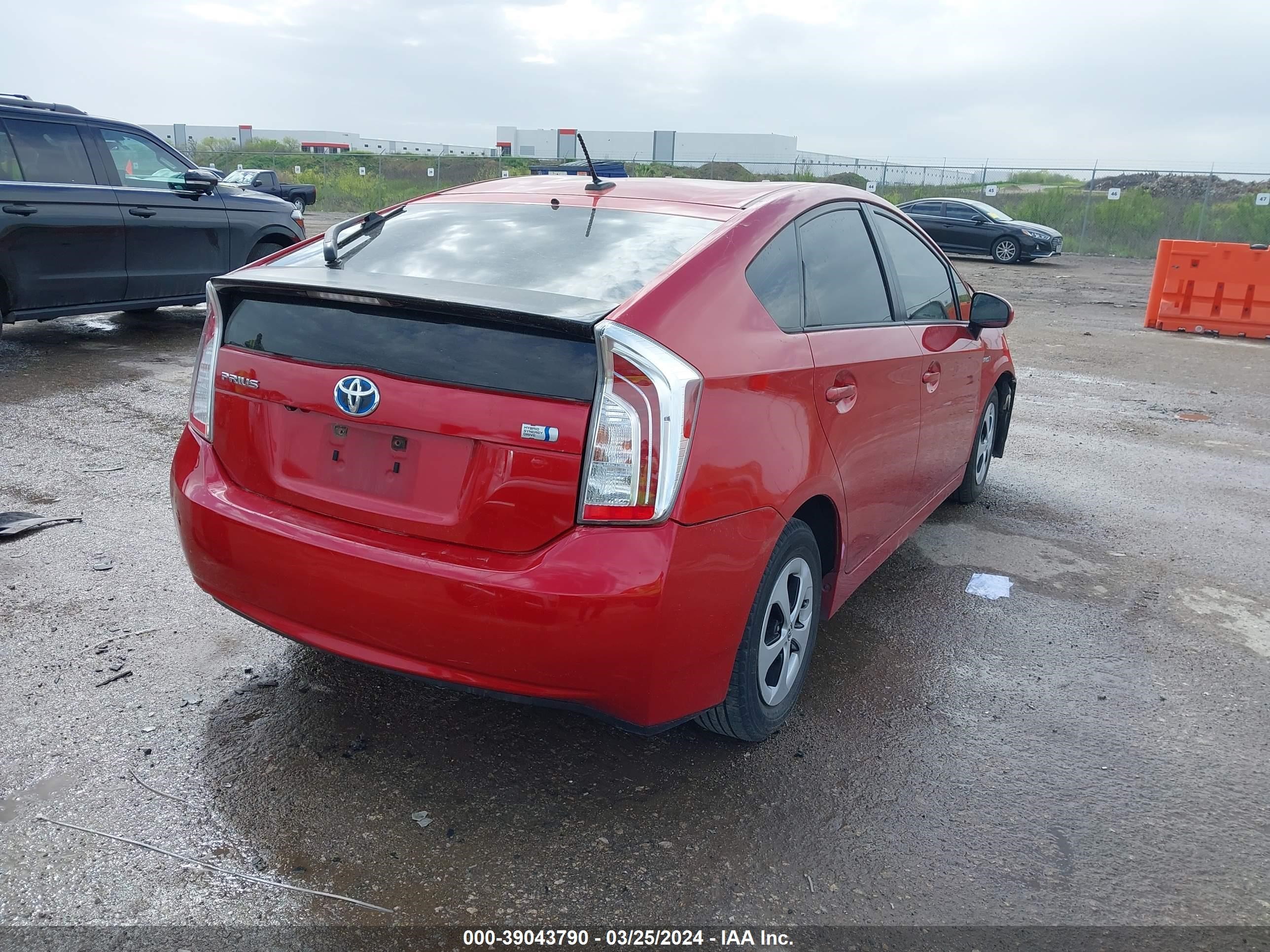 Photo 3 VIN: JTDKN3DU9E1737823 - TOYOTA PRIUS 