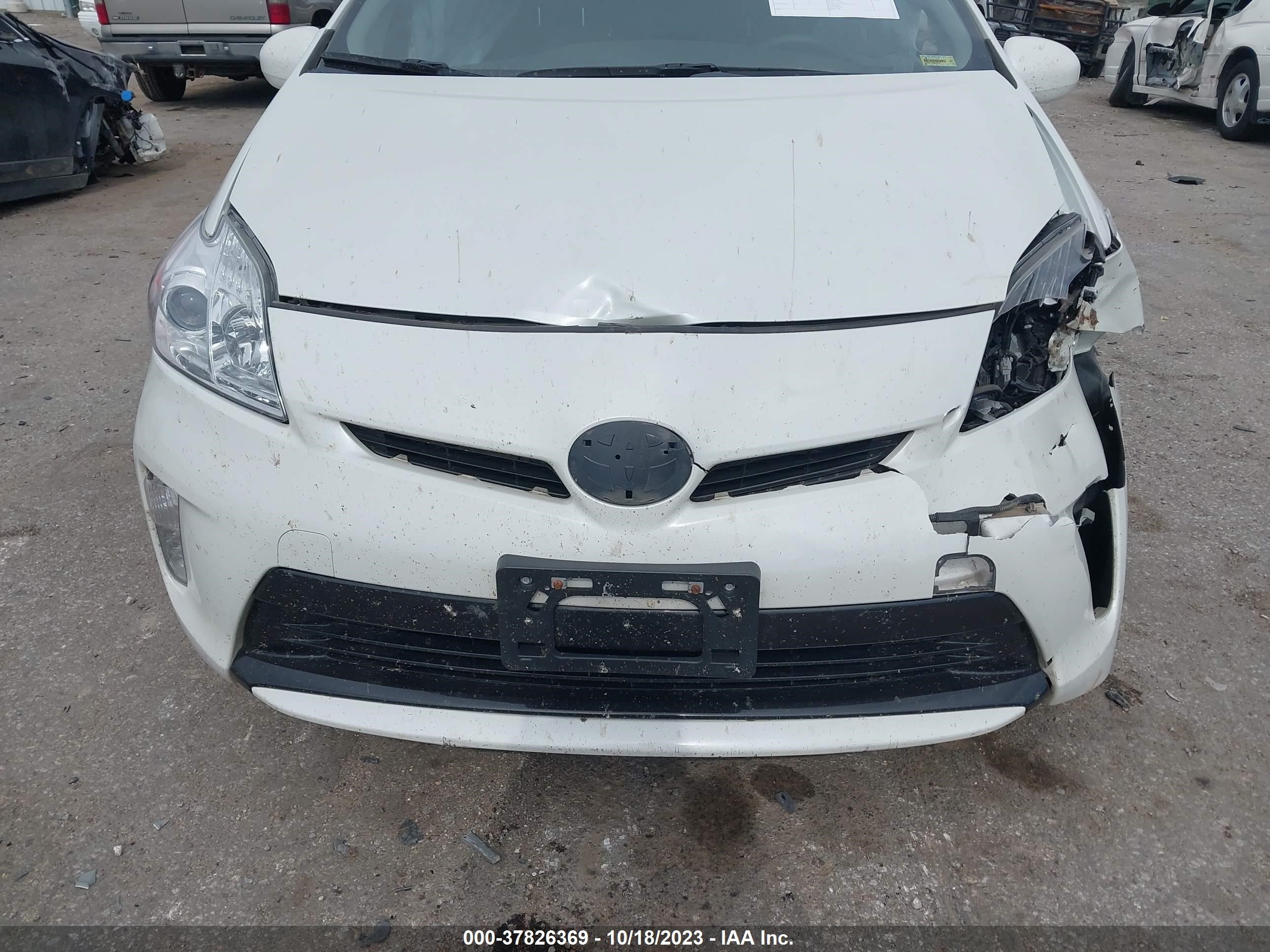 Photo 11 VIN: JTDKN3DU9F0435407 - TOYOTA PRIUS 